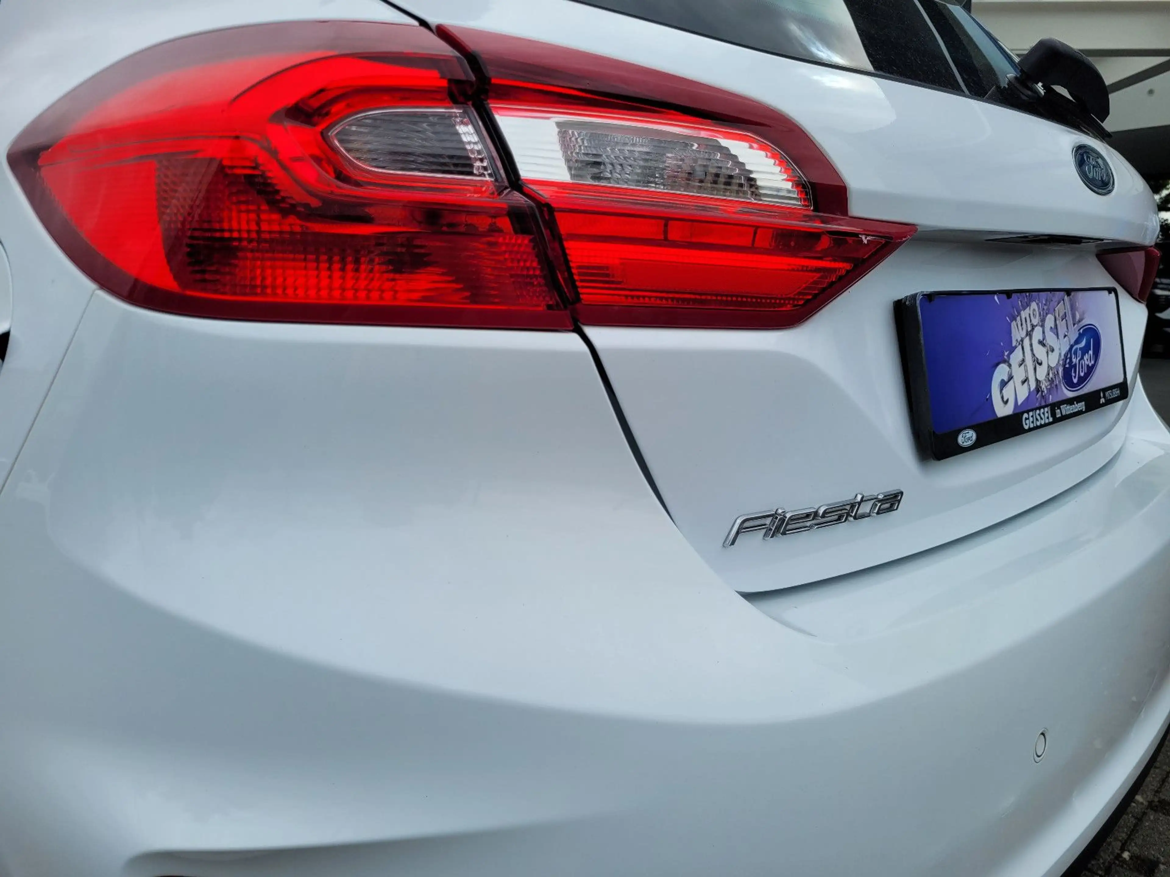 Ford Fiesta Trend — photo 12
