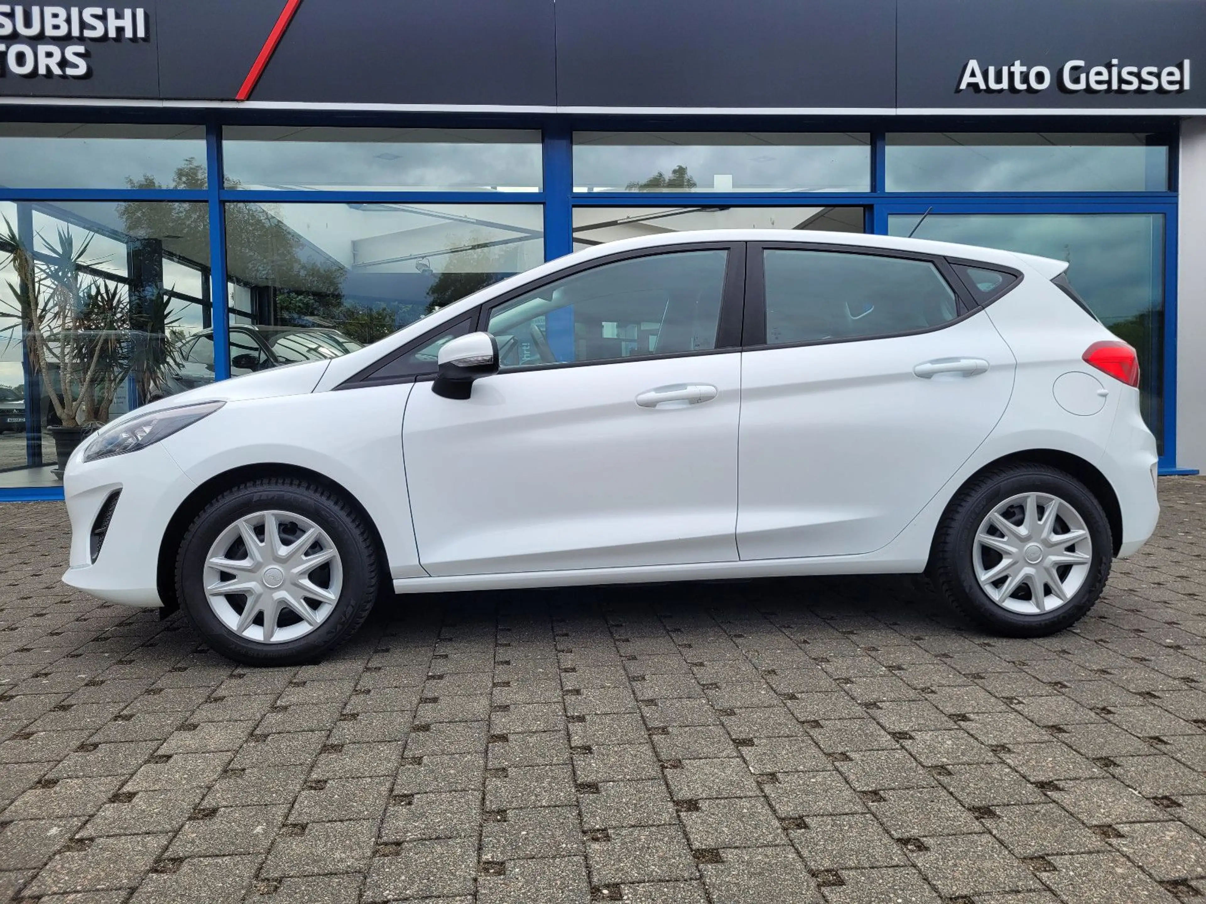 Ford Fiesta Trend — photo 5