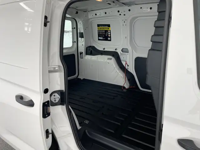 Volkswagen Caddy view 9