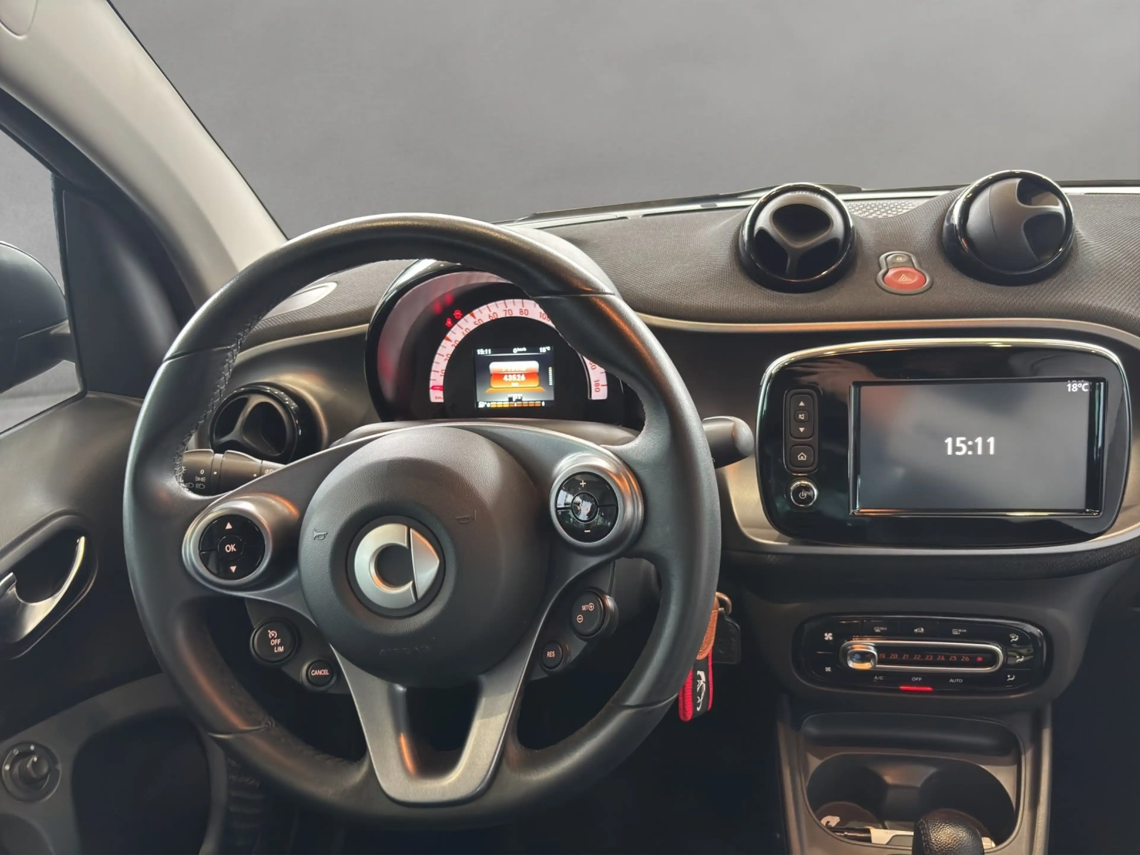smart forTwo Fortwo Coupe Passion Twinamic Kamera NAVI 15" — photo 10