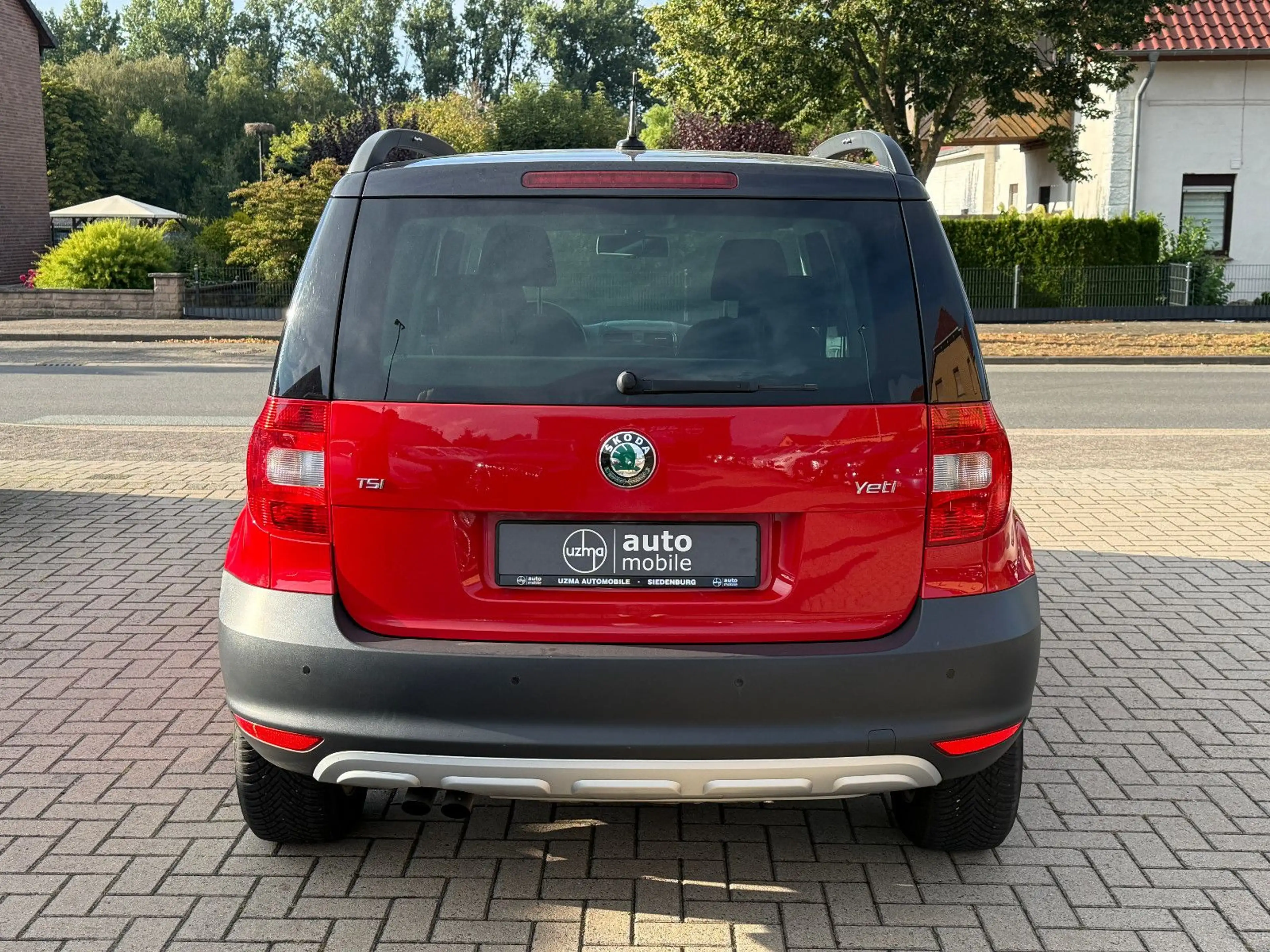 Skoda Yeti 1.4, TÜV neu, AHK, Scheckheft, Pano, Navi — photo 4