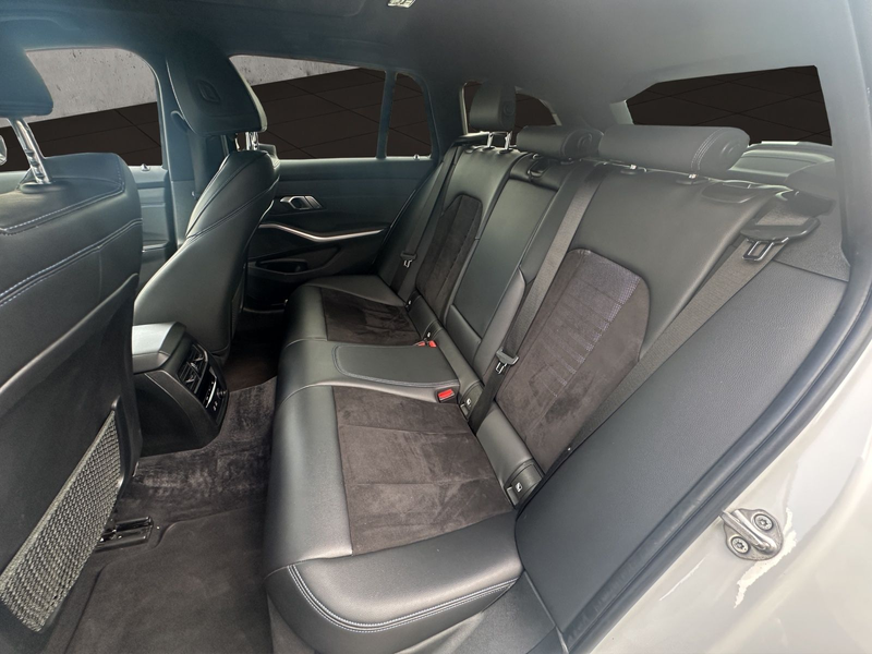 BMW 320 d xDrive Touring  M Sport — photo 14