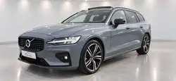 Volvo V60 B5 AWD Plus Dark Hybrid Pano Leder 360°Kamera GoogleNavi H&K LED ACC Keyless WinterPkt MemorySitz Automatik El Klappe