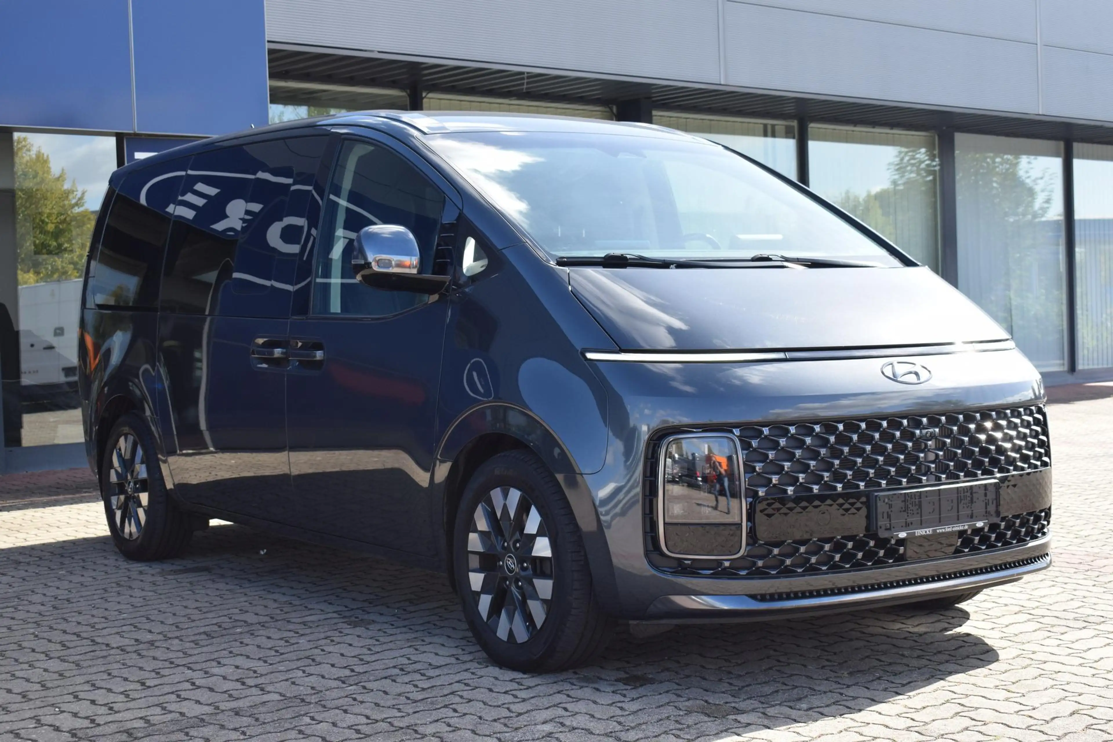 Hyundai STARIA 2.2 CRDi Signature 4WD — photo 5