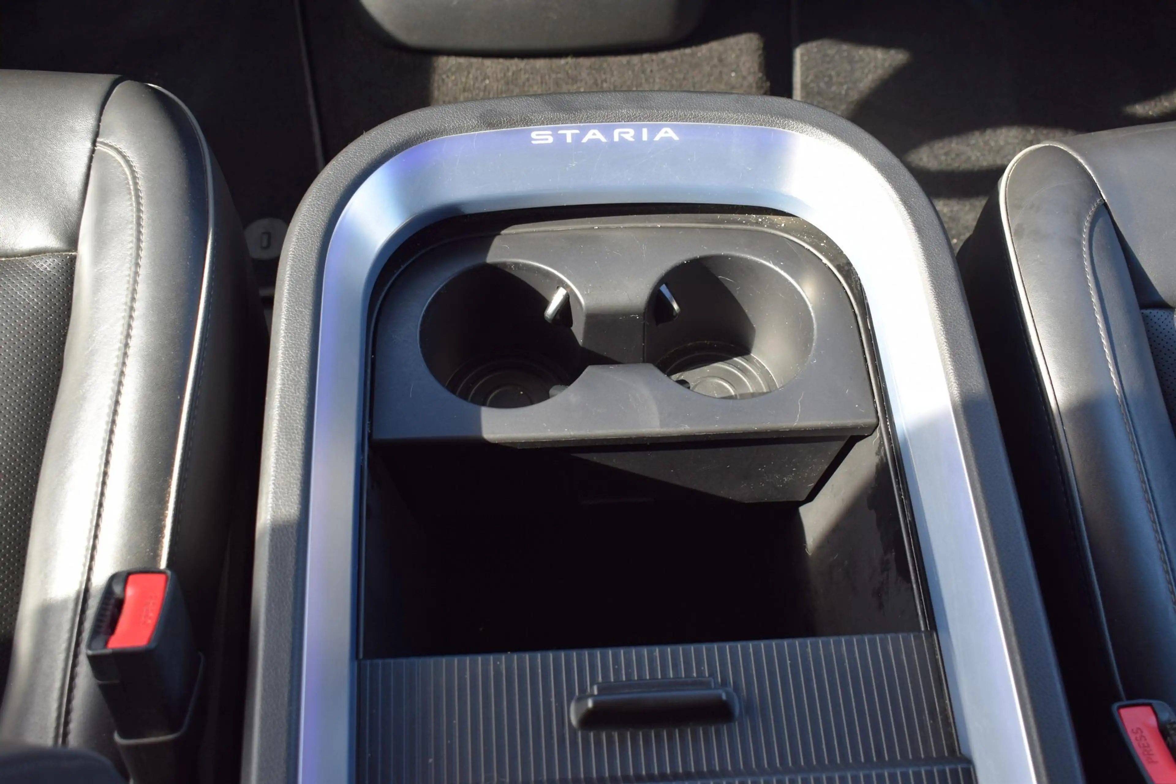 Hyundai STARIA 2.2 CRDi Signature 4WD — photo 15