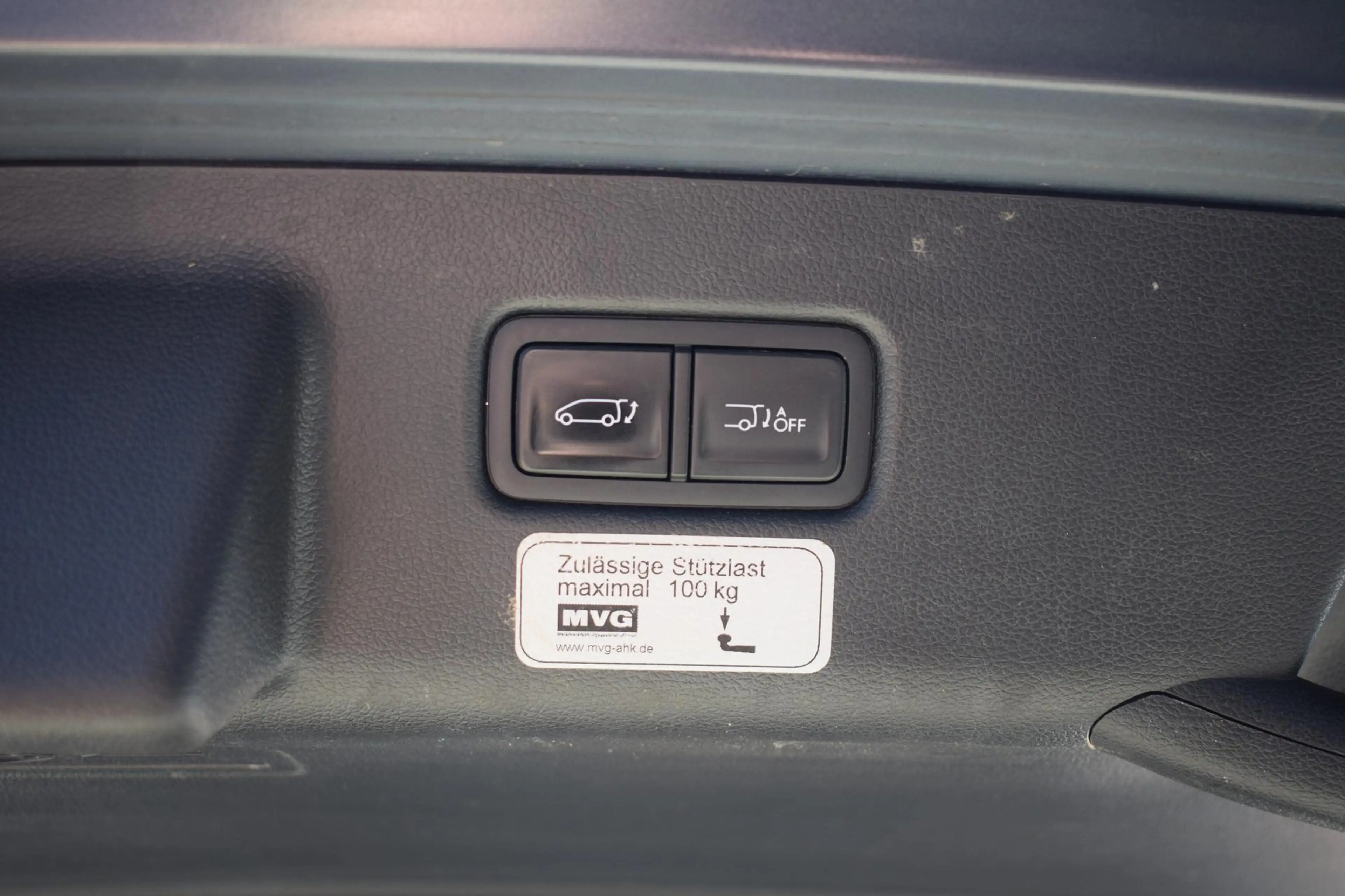 Hyundai STARIA 2.2 CRDi Signature 4WD — photo 22