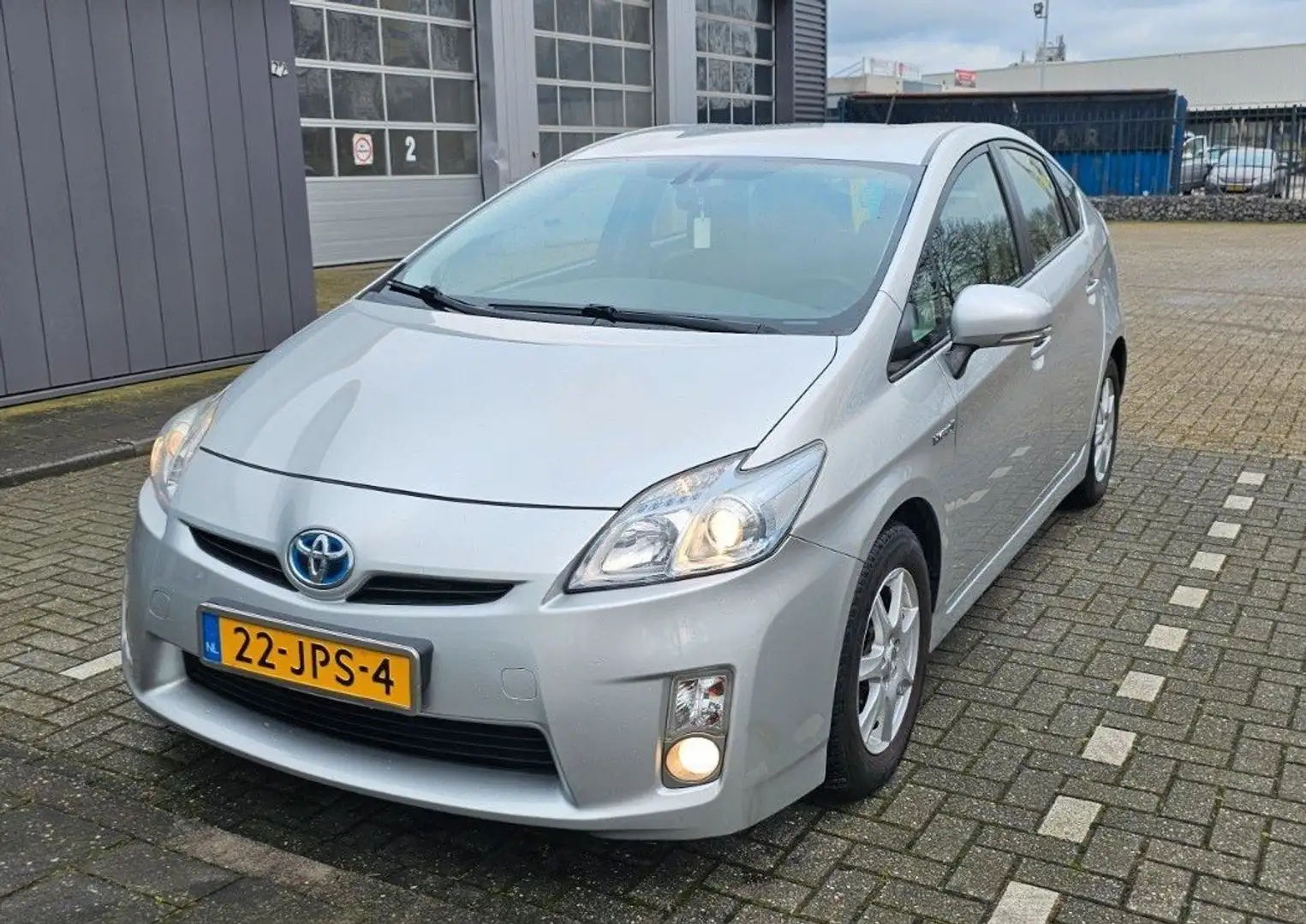 Toyota Prius (Hybrid) Executive - 1