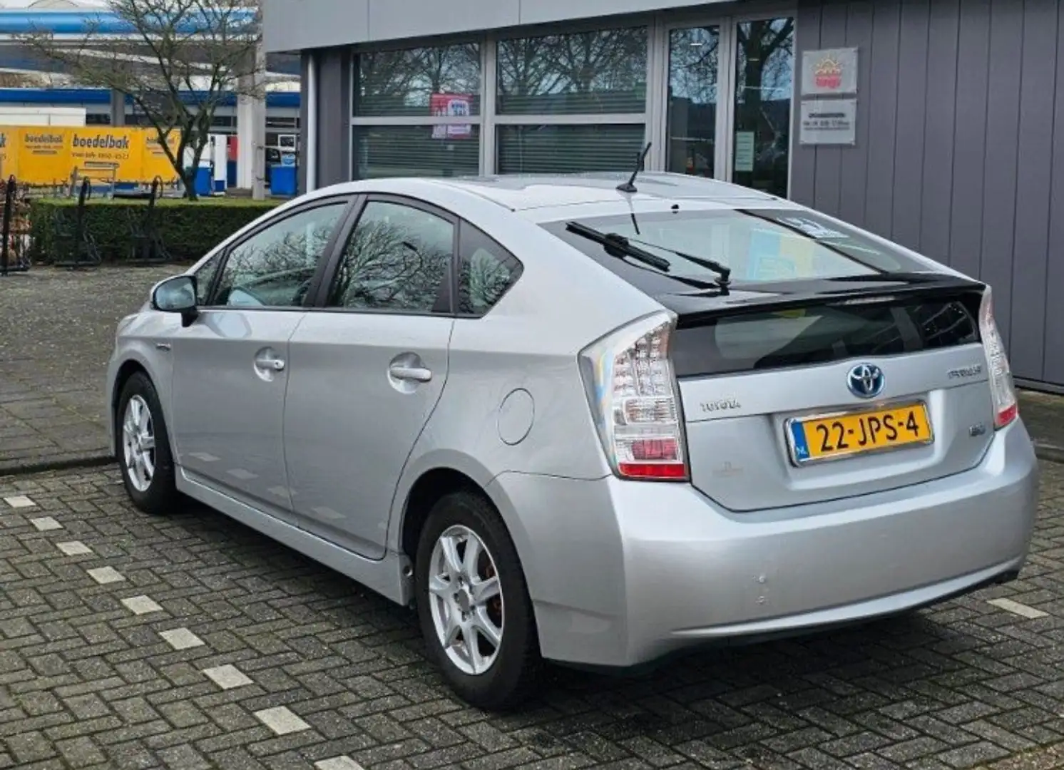 Toyota Prius (Hybrid) Executive - 2