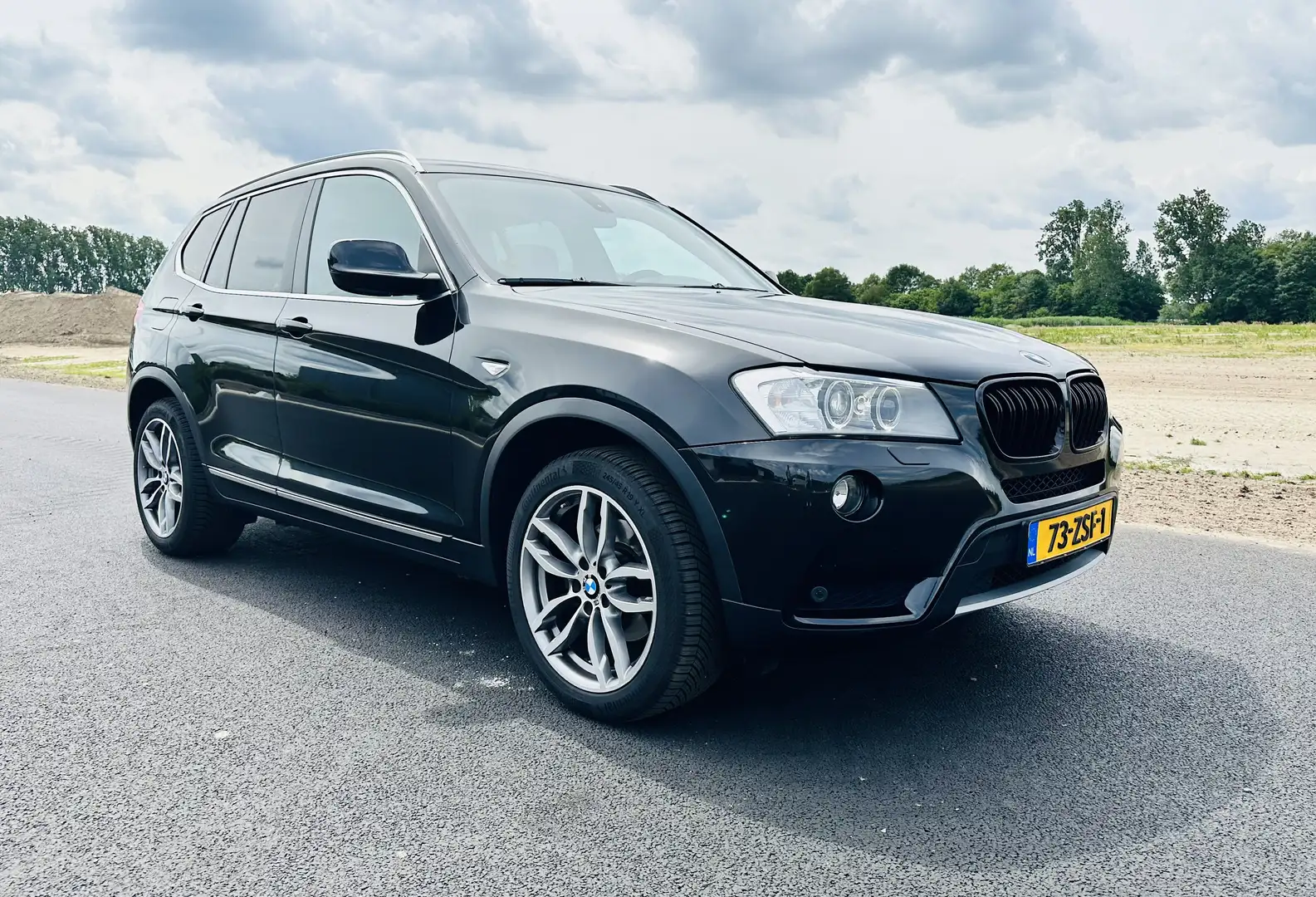 BMW xDrive20i High Exec. Negru - 1