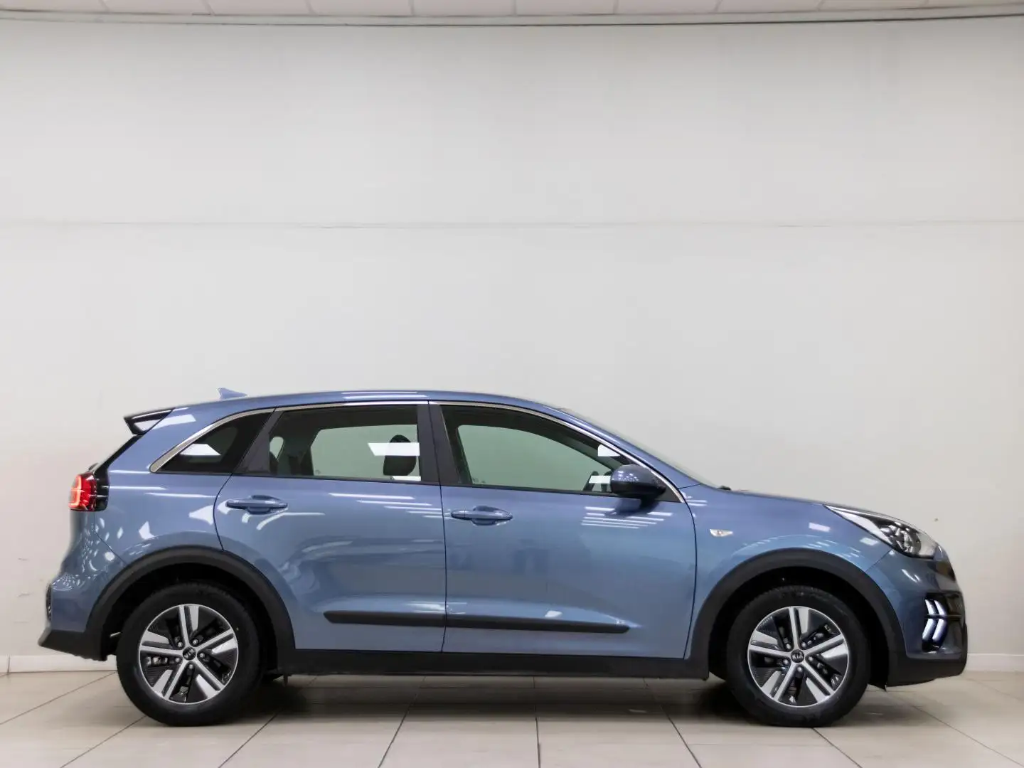 Kia Niro 1.6 GDi HEV 104kW (141CV) Drive Azul - 2