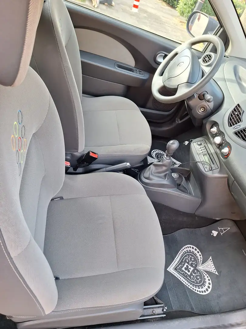 Renault Twingo 1.2-16V Authentique Grijs - 2
