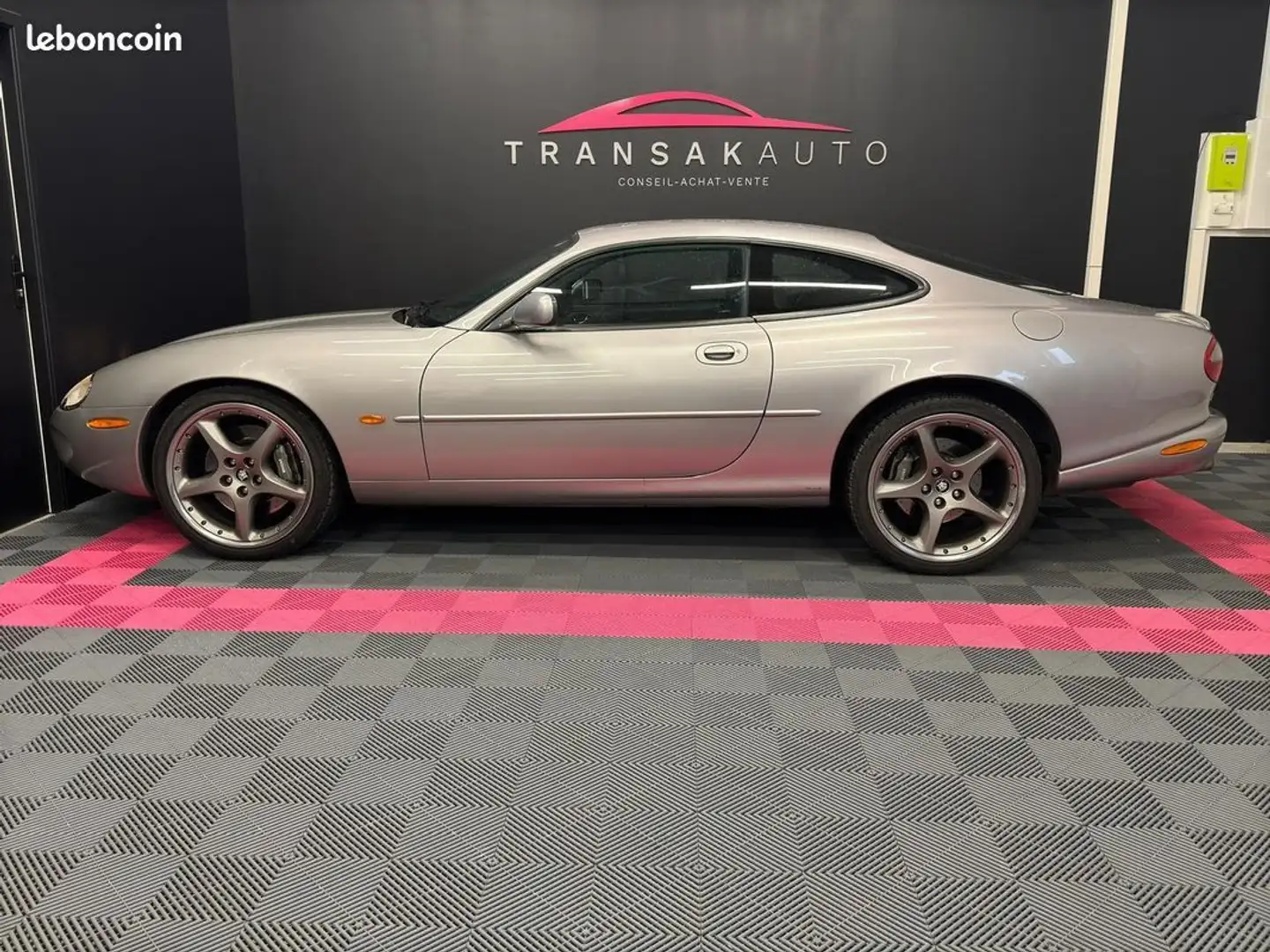 Jaguar XKR 4.0i V8 SUIVI COMPLET Gris - 2