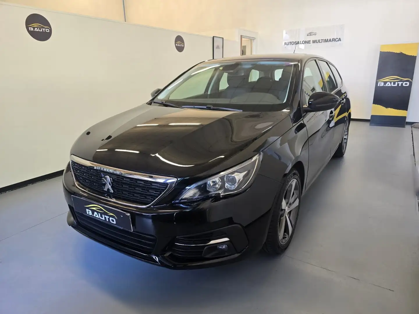 Peugeot 308 308 II 2018 SW SW 1.5 bluehdi Active s Schwarz - 2