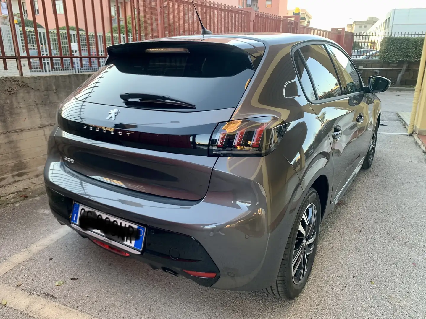 Peugeot 208 1.5 bluehdi Like s&s 100cv - 1