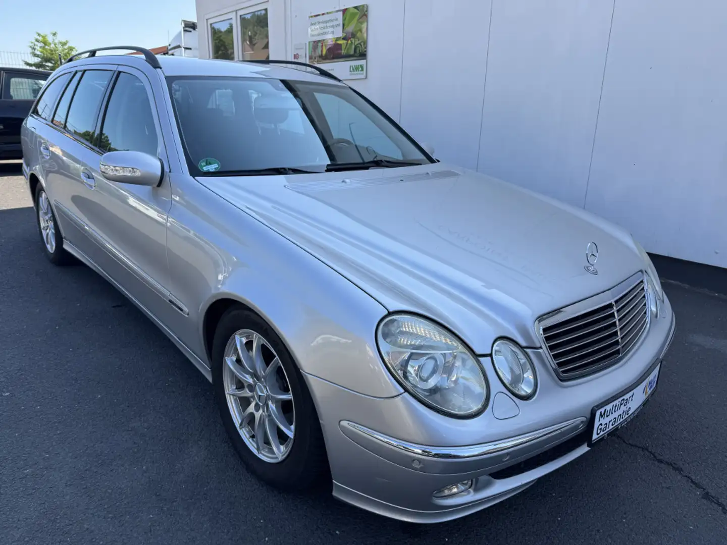 Mercedes-Benz E 200 T Kompressor (211.242)| H&K| AHK| NAVI| Silber - 2