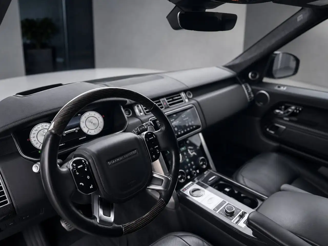 Land Rover Range Rover photo Land Rover Range Rover