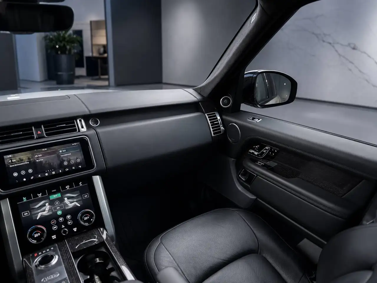 Land Rover Range Rover photo Land Rover Range Rover