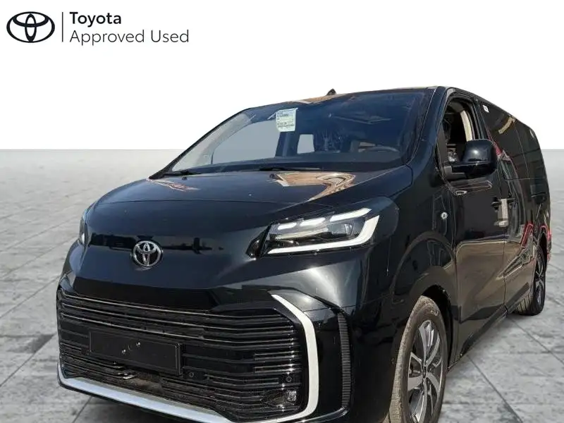TOYOTA Verso