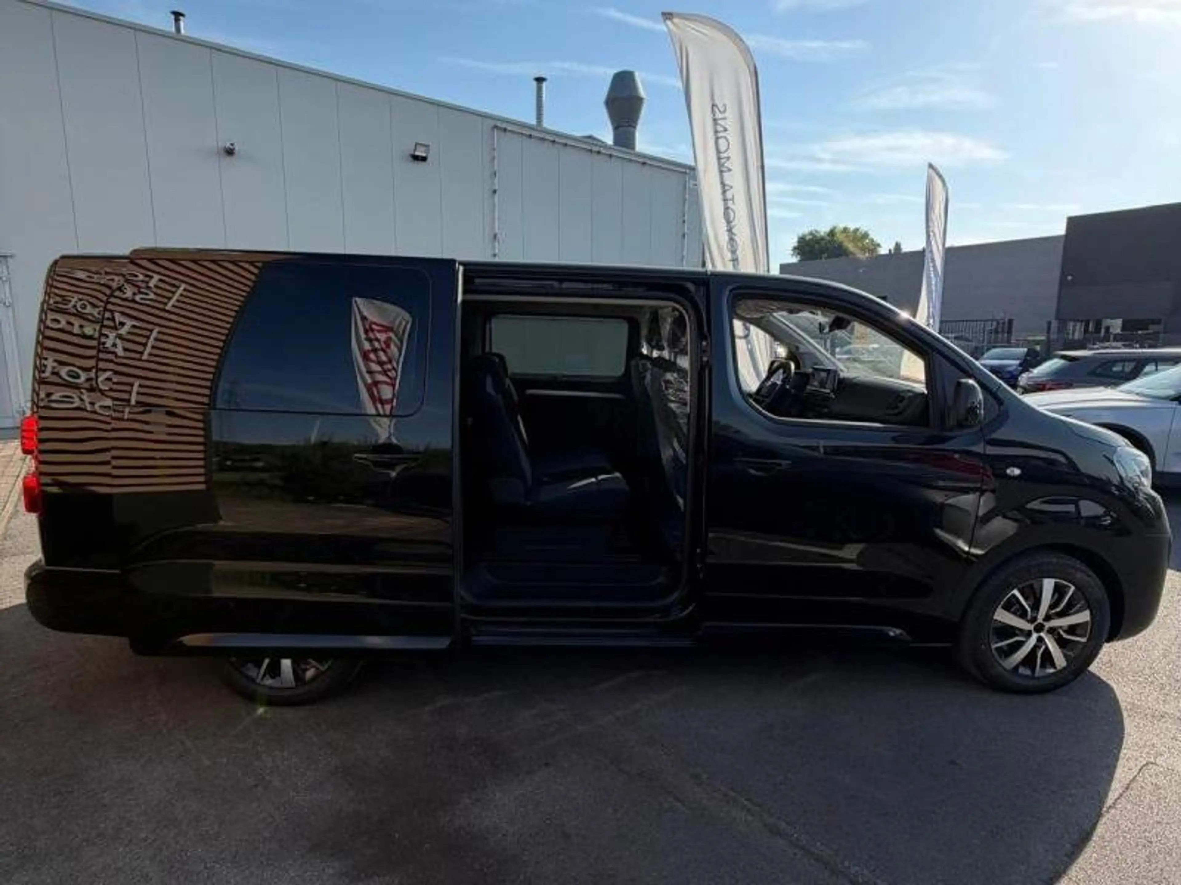 Toyota Verso Family PR 8pl — photo 15