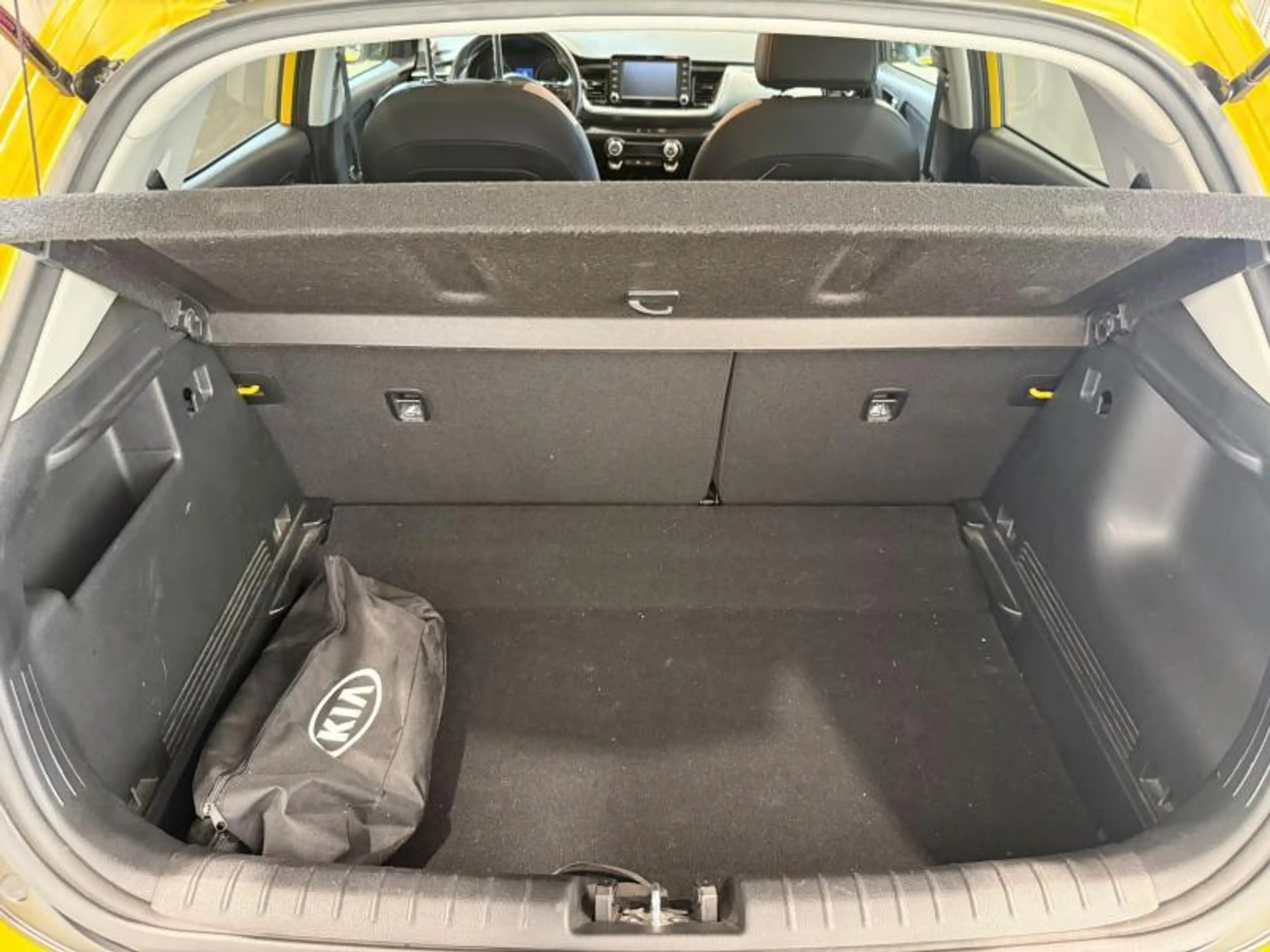 Kia Stonic . — photo 14