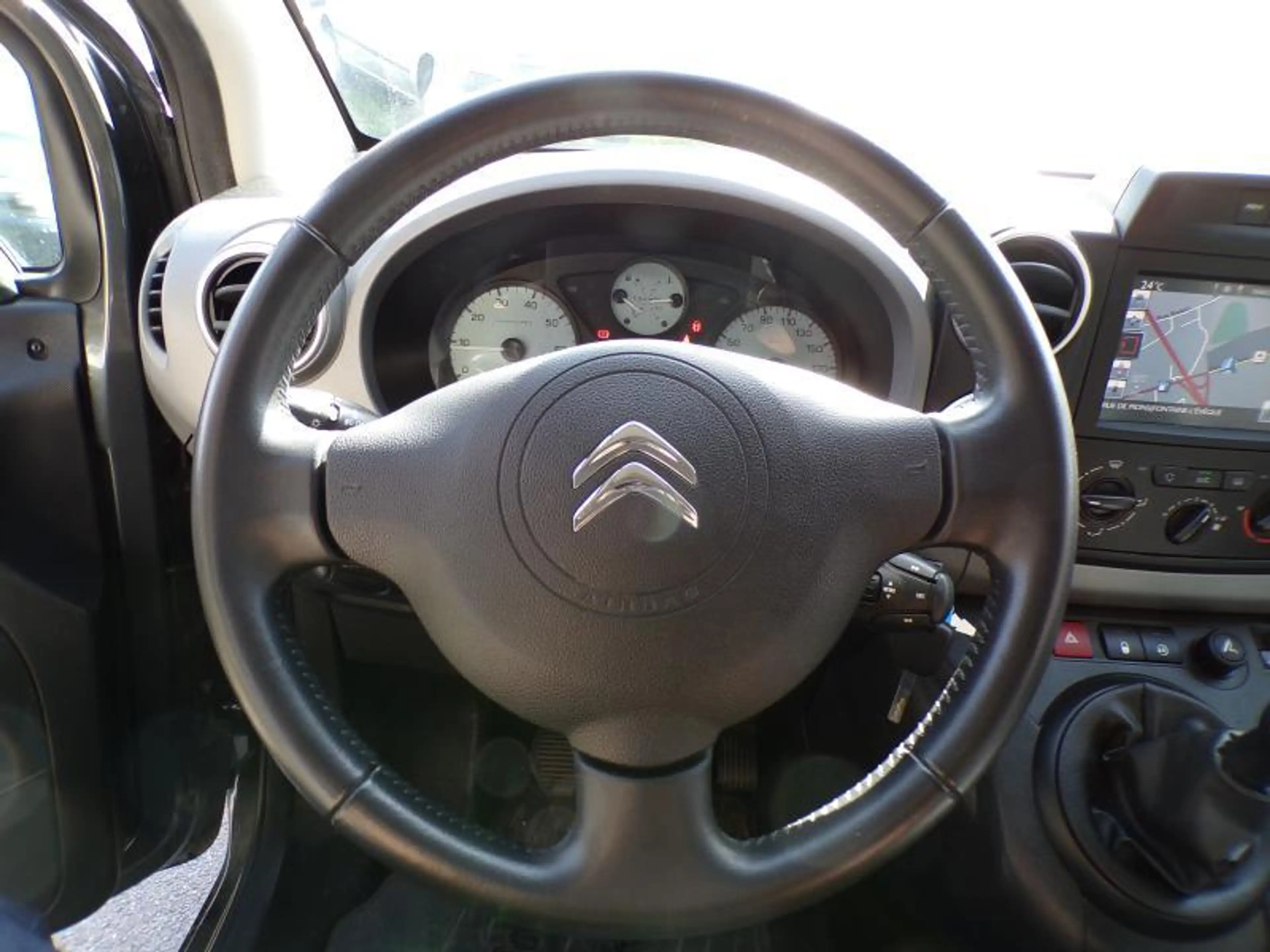 Citroen Berlingo 1.6 HDi 99cv Gris 05/18 Airco Capteurs Cruise — photo 8