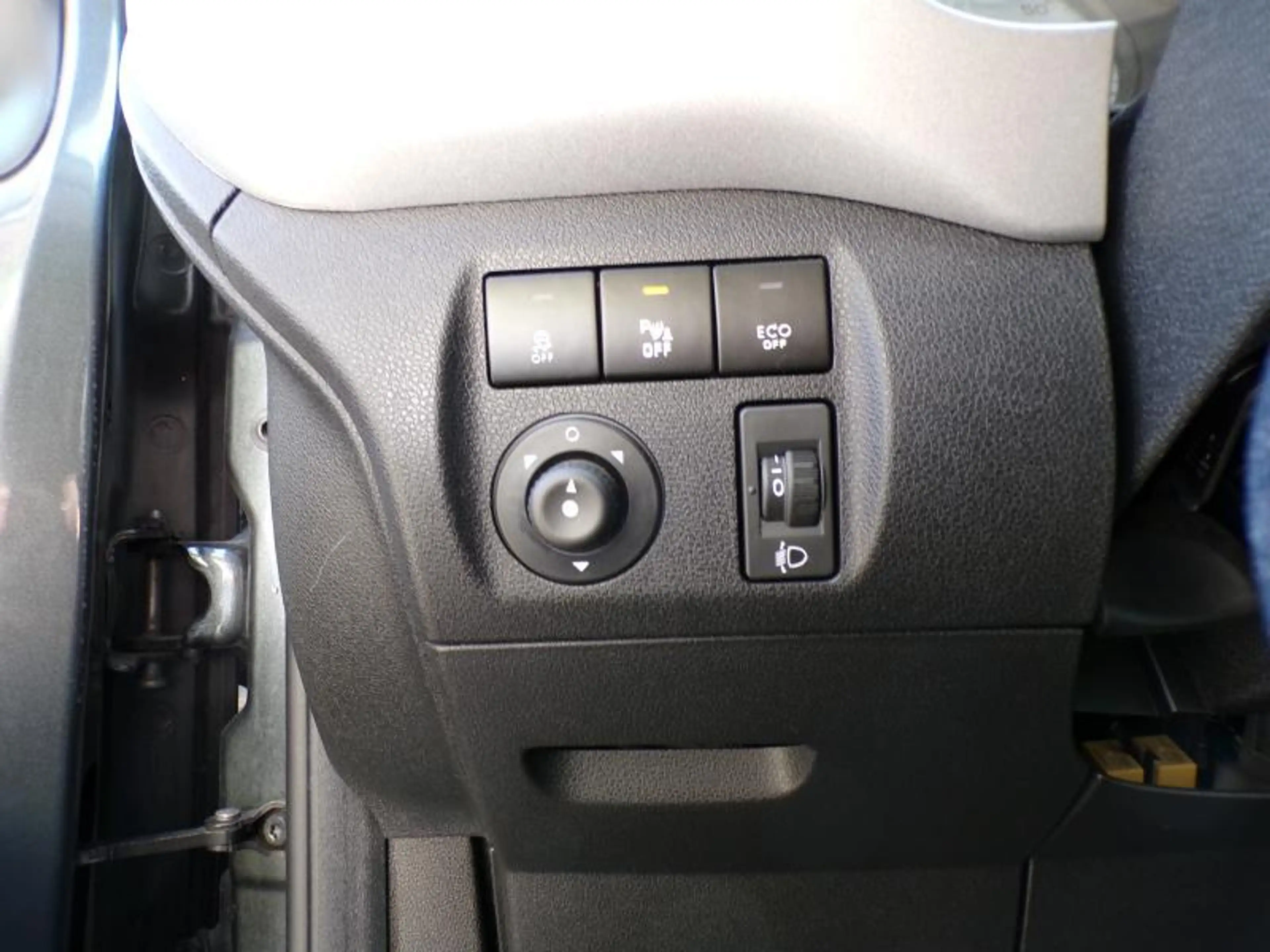 Citroen Berlingo 1.6 HDi 99cv Gris 05/18 Airco Capteurs Cruise — photo 12