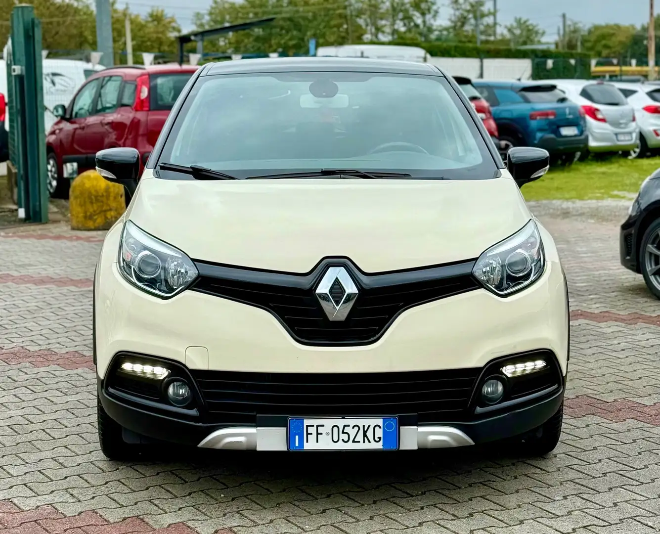 Renault Captur 2013 1.2 tce Hypnotic 120cv ** AUTOMATICA ** Beige - 2