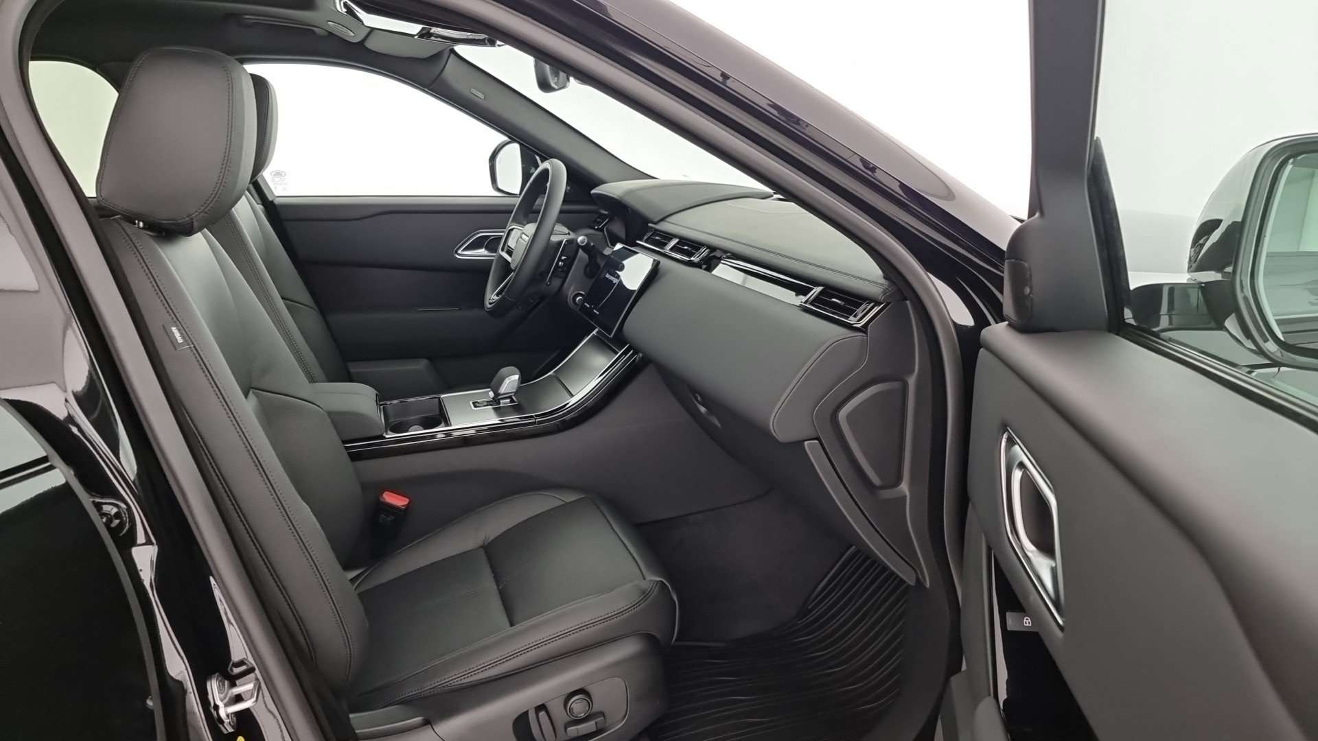 Land Rover Range Rover Velar Dynamic SE 2.0D I4 -  - Joinsteer - #2