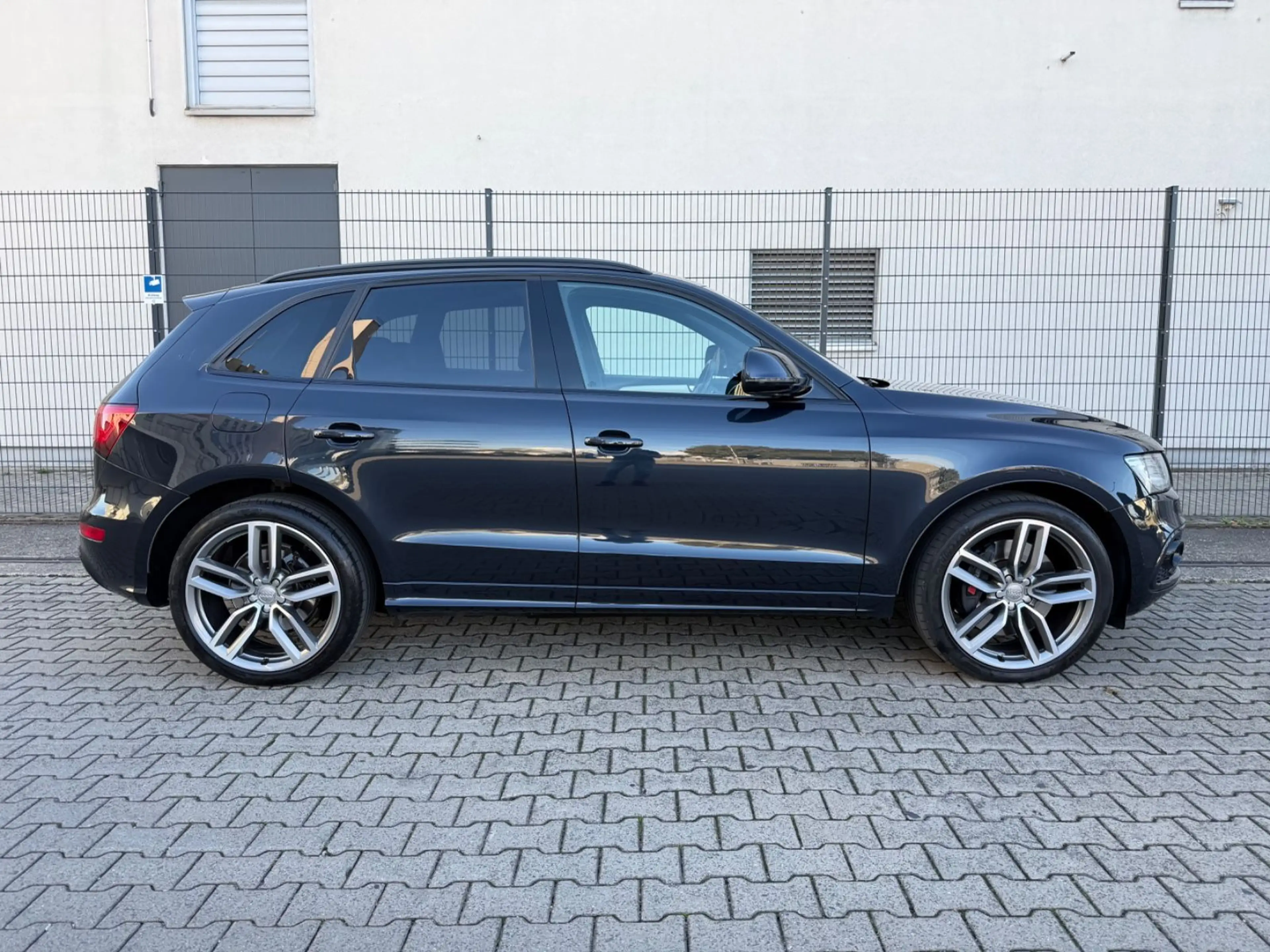 Audi SQ5 3.0 TDI quattro ACC/PANO/B&O/RFK/STANDHEIZ — photo 2