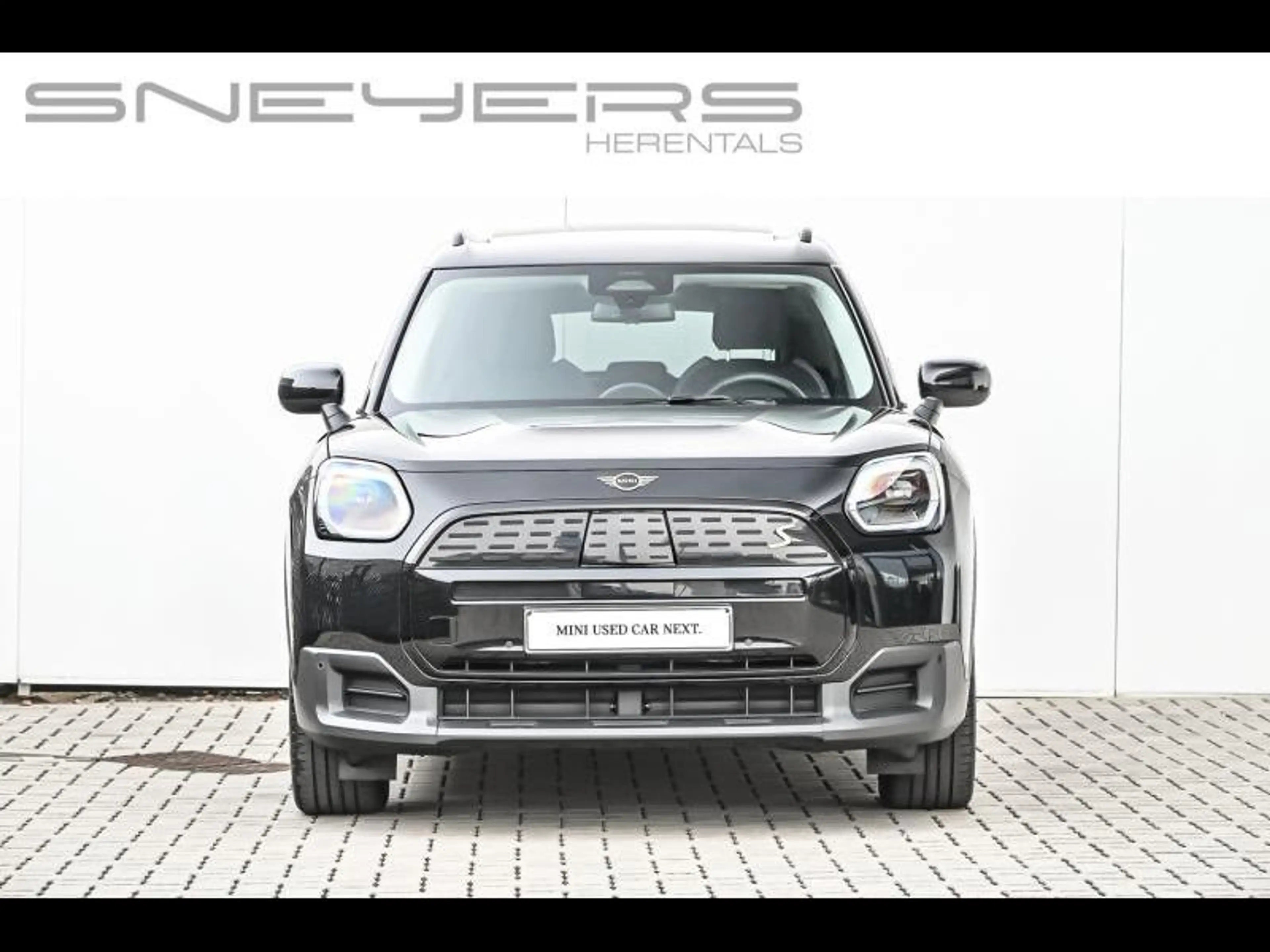 MINI Countryman E SE — photo 2