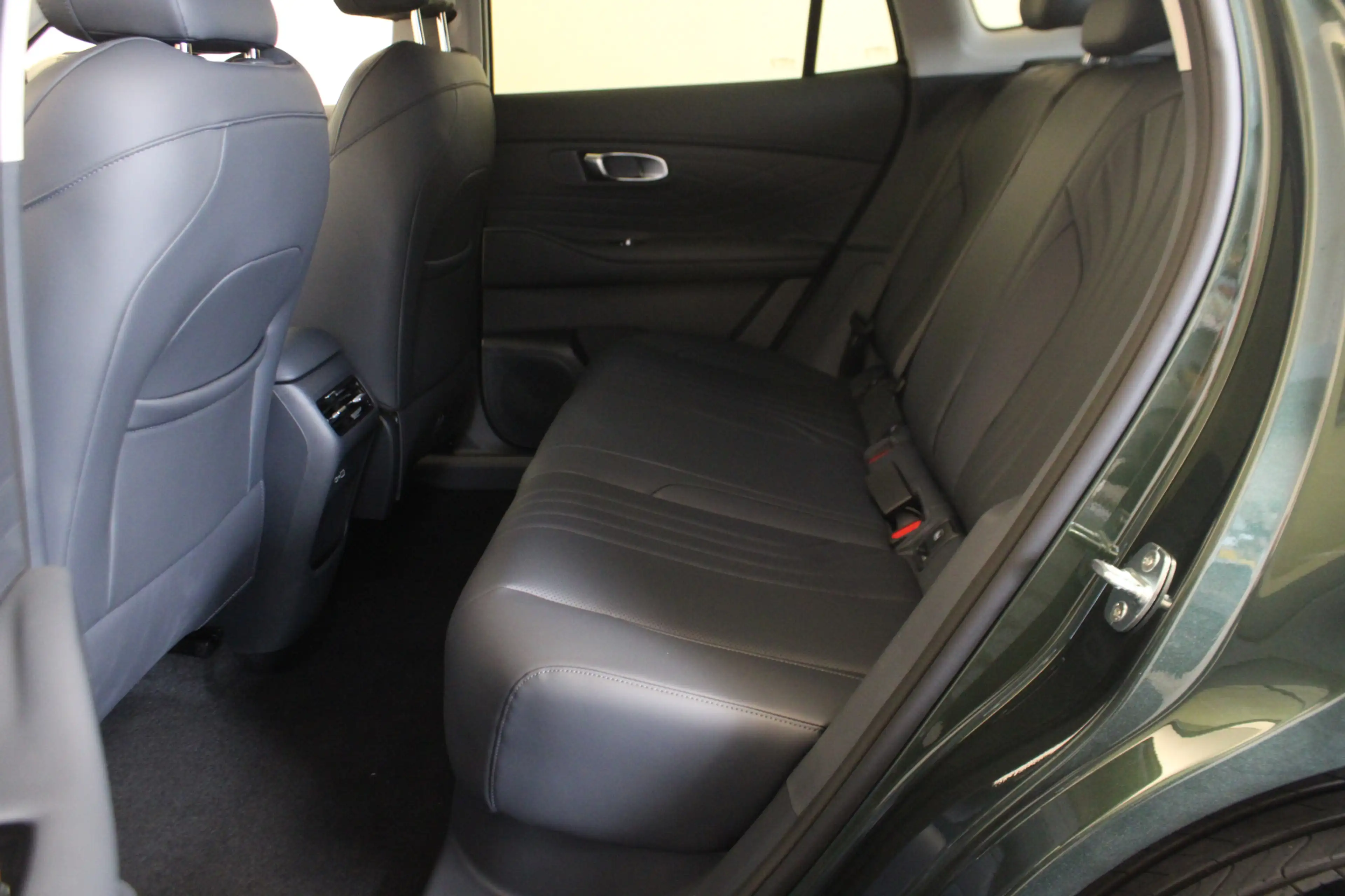 Geely Starray EM-i 1.5 Pro |Plug in Hybrid|83km Elektrisch| — photo 12