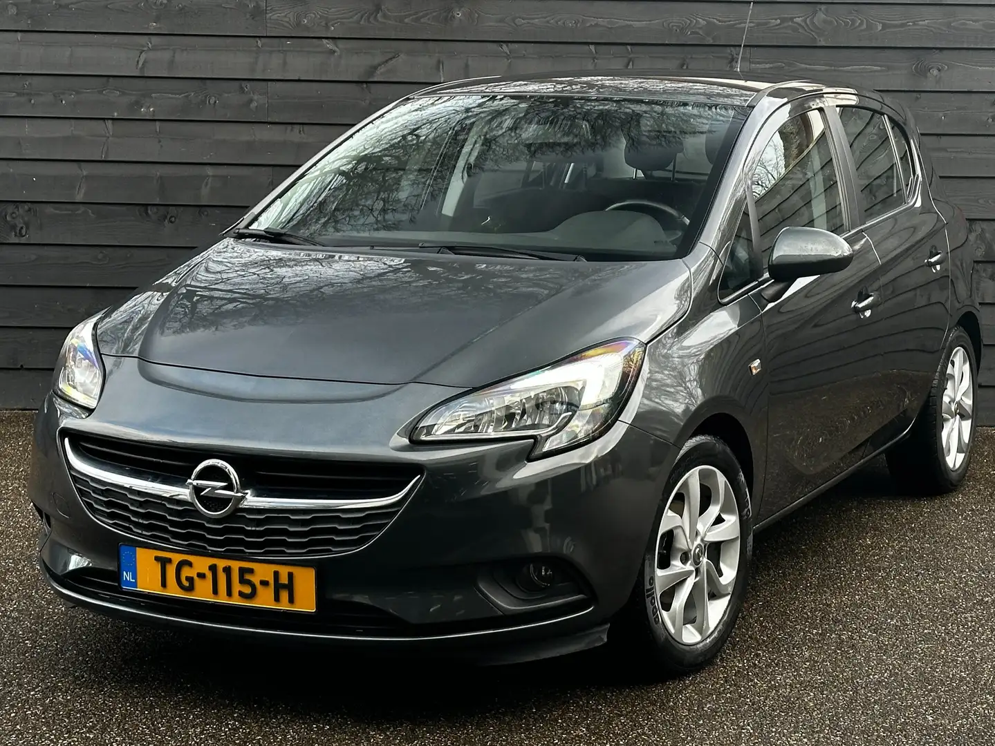 Opel Corsa 1.4 Edition / Cruise control / LMV / BT Grijs - 1