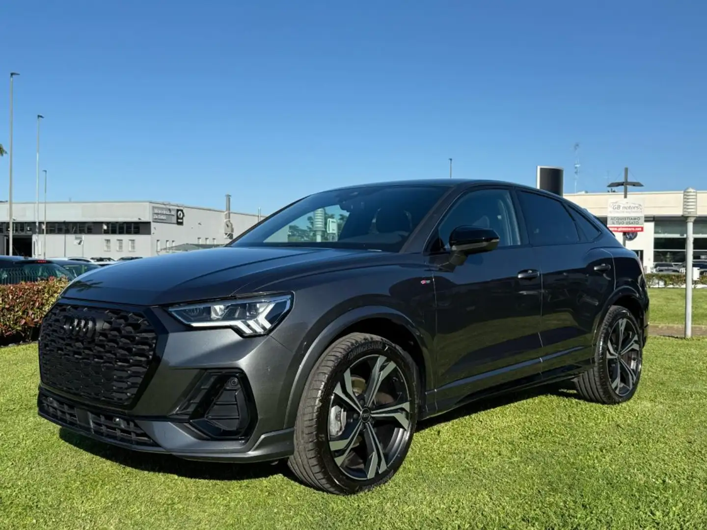 Audi Q3 SPB 35 TDI S tronic S line Black Line NAVI - PELLE Gris - 2