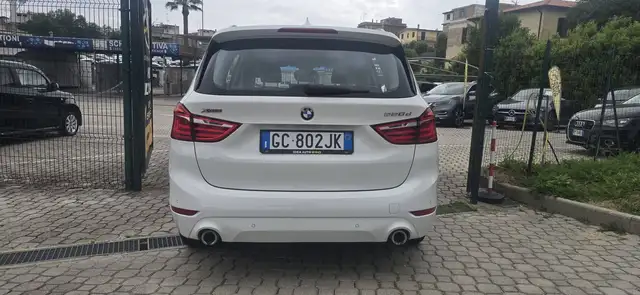 BMW 2 Series view 5