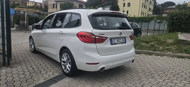 BMW 2 Series view 6