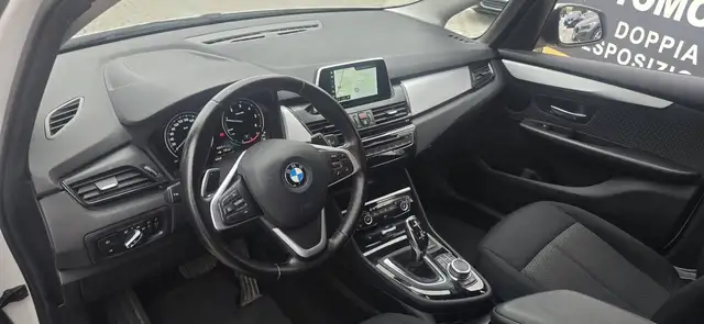 BMW 2 Series view 7