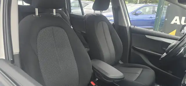 BMW 2 Series view 15