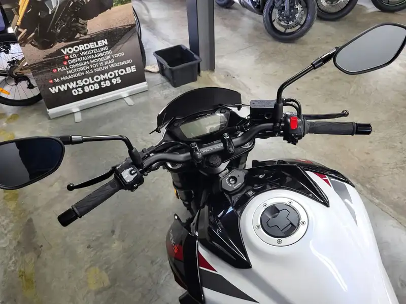 Suzuki GSX-S 750 - foto 4