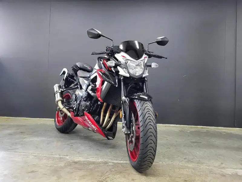 Suzuki GSX-S 750 - foto 5