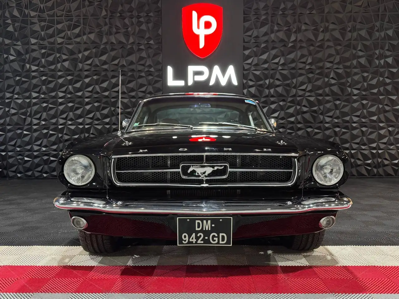 Ford Mustang Fastback 289 CI, foto 2
