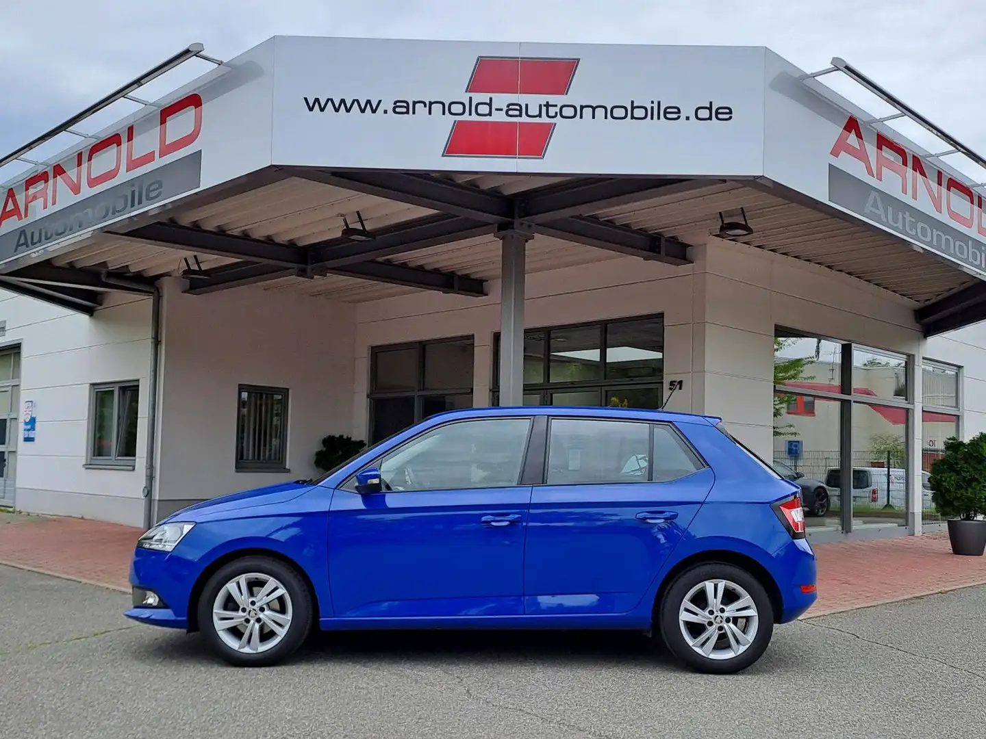 Skoda Fabia 1.0 AMBITION (Mirror Link, Sitzhzg., PDC) Azul - 1