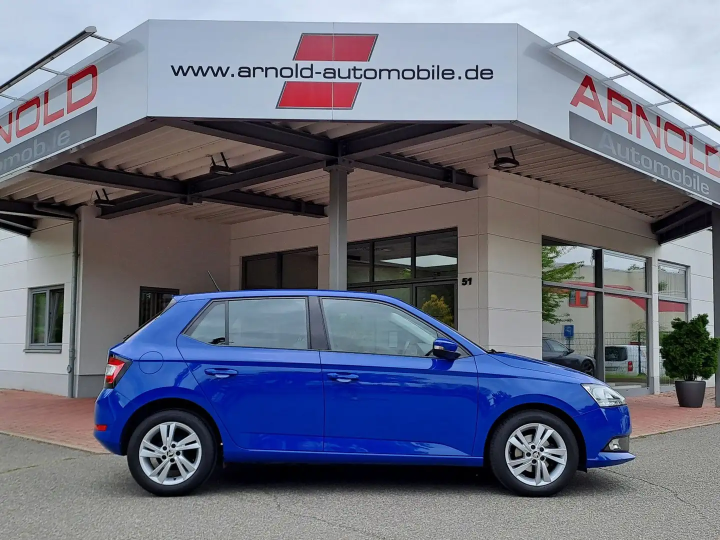 Skoda Fabia 1.0 AMBITION (Mirror Link, Sitzhzg., PDC) Azul - 2