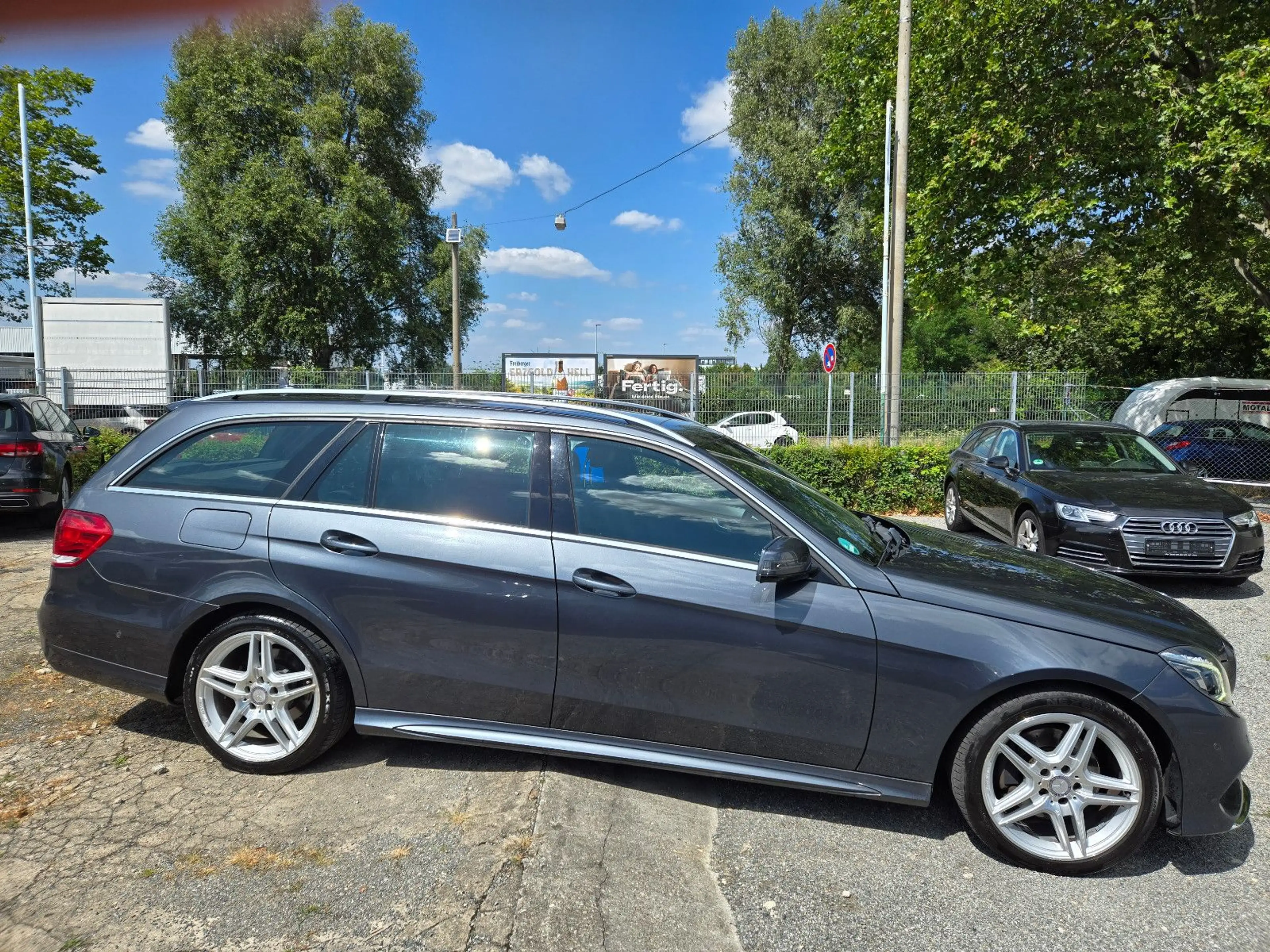 Mercedes-Benz E 250 E T-Modell E 250 CGI AMG — photo 8