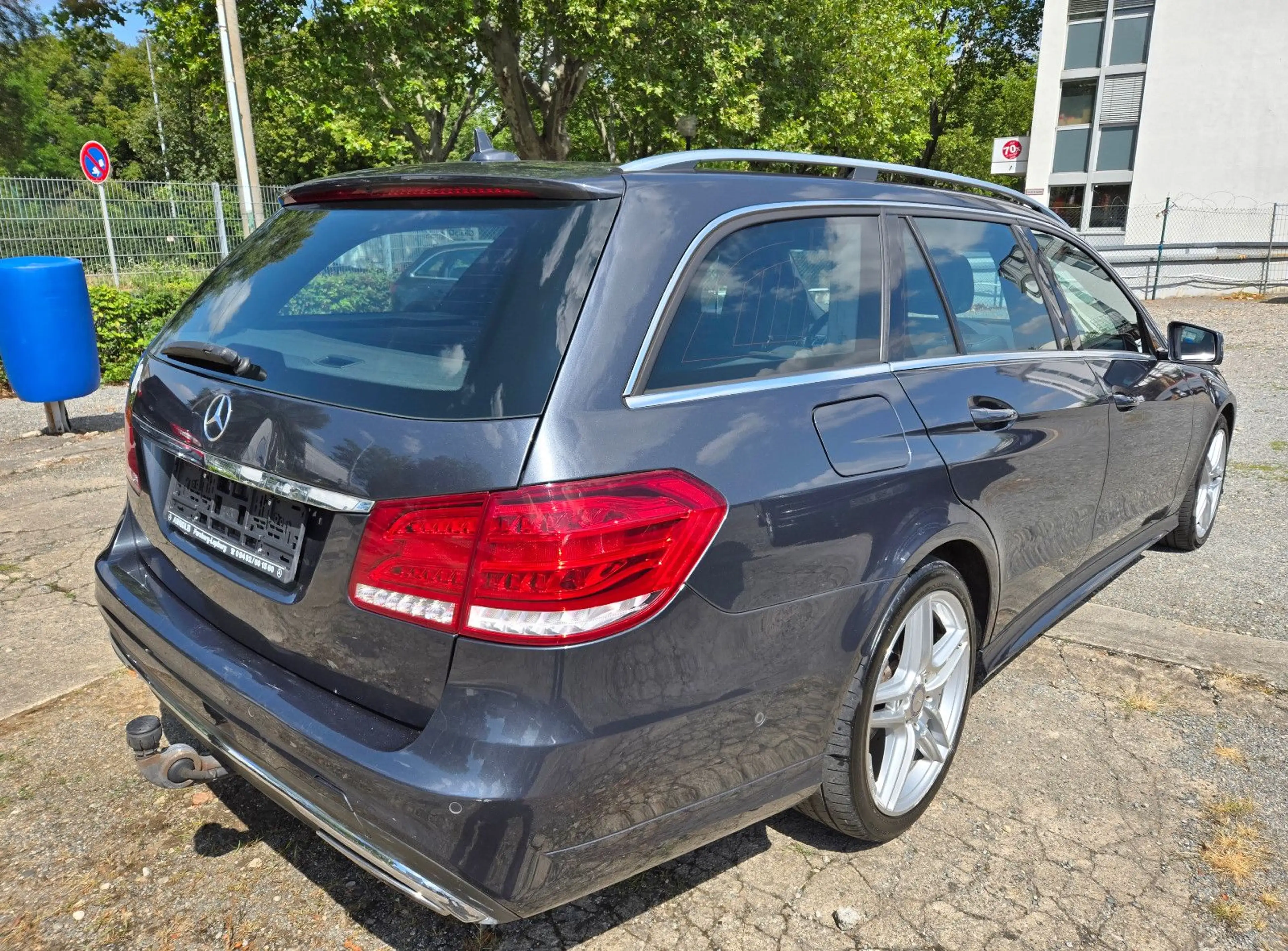 Mercedes-Benz E 250 E T-Modell E 250 CGI AMG — photo 7