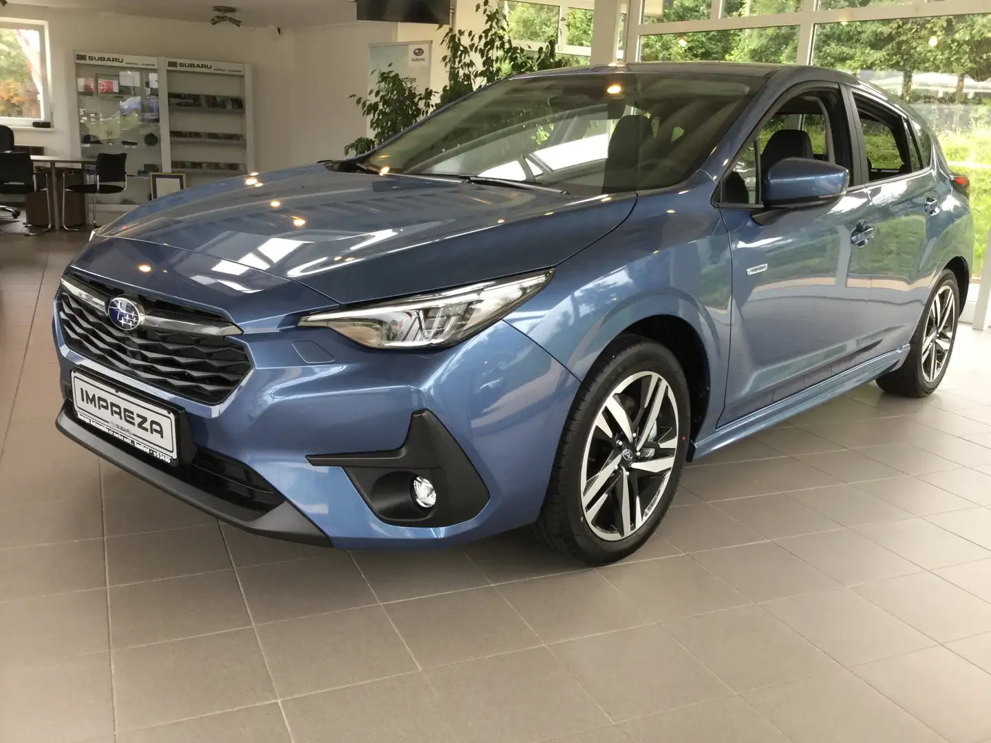 Subaru Impreza 2.0ie Lineartronic Platinum Modrá - 2