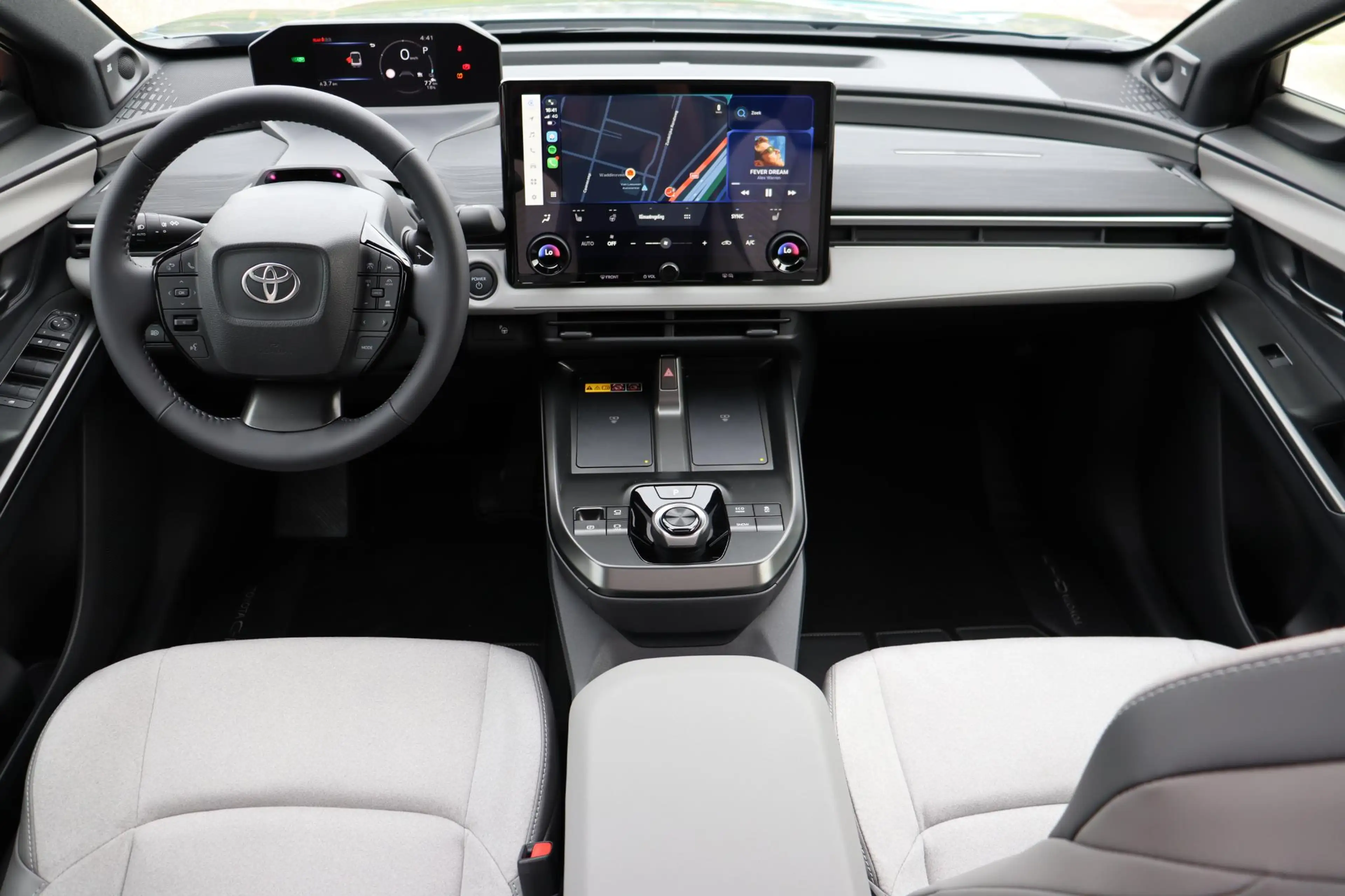 Toyota C-HR+ Executive AWD 77 kWh, Pano, JBL, 360 Camera, Nieuw — photo 4