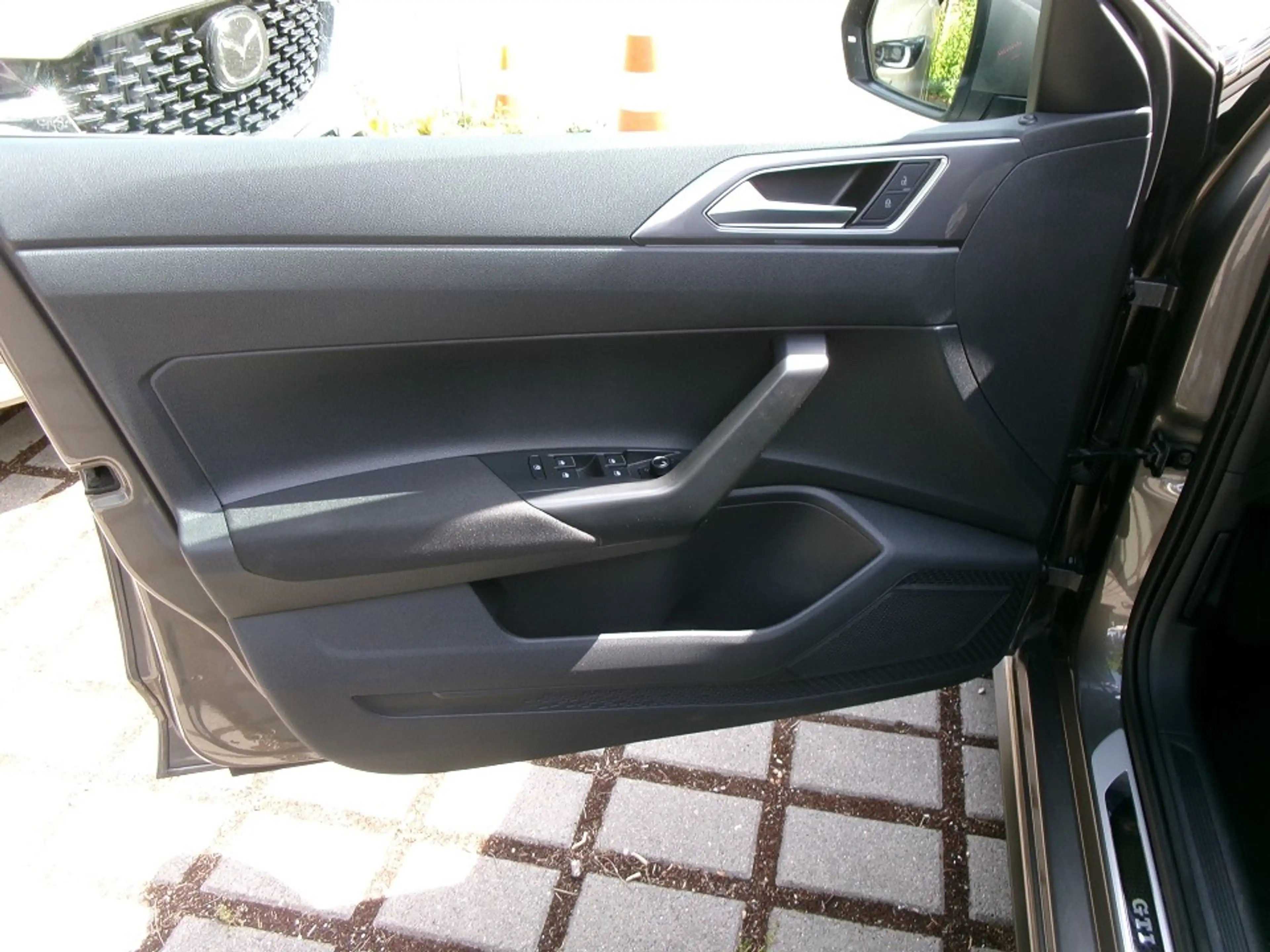 Volkswagen Polo VI GTI DSG — photo 8