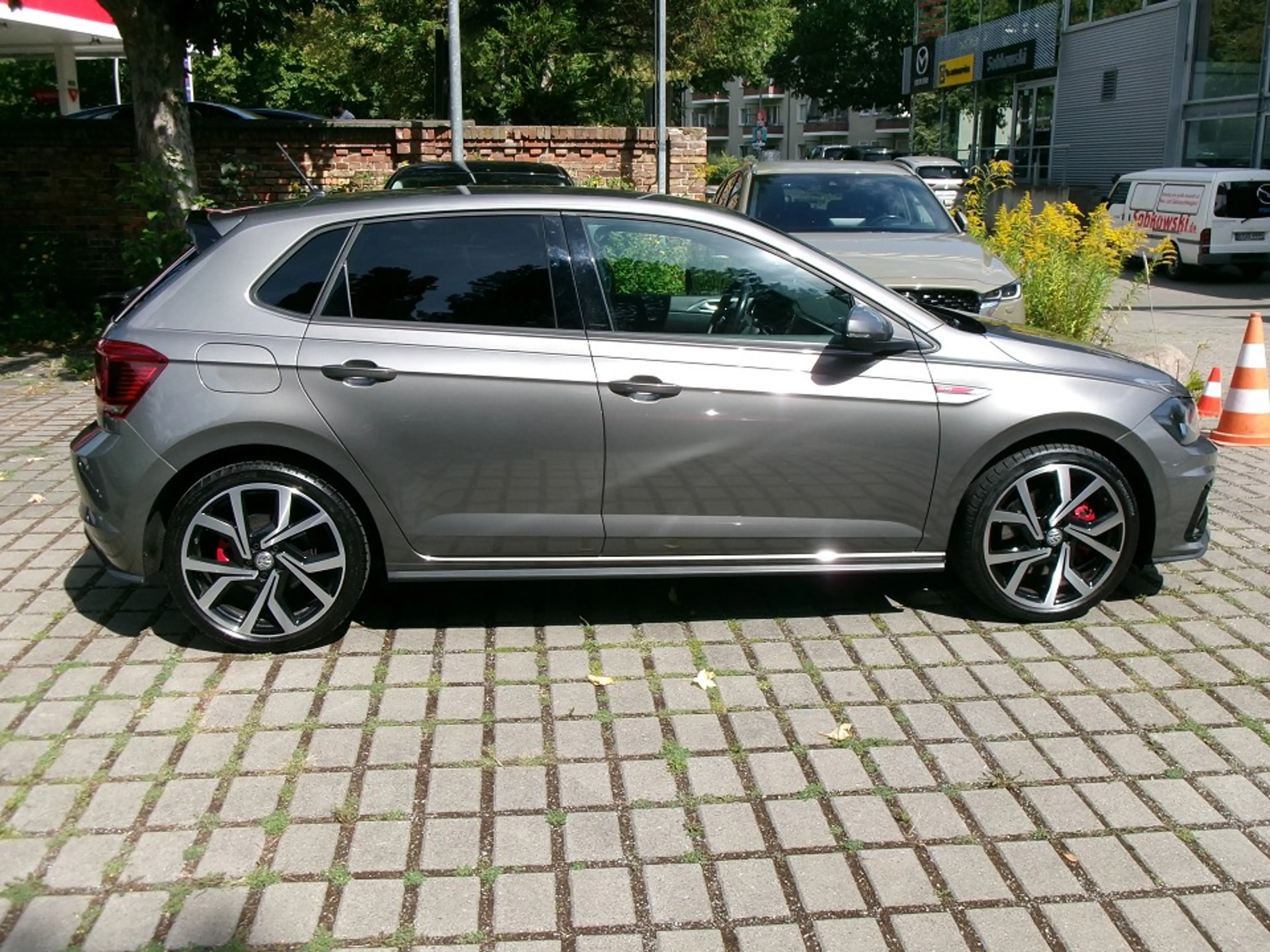 Volkswagen Polo VI GTI DSG — photo 7
