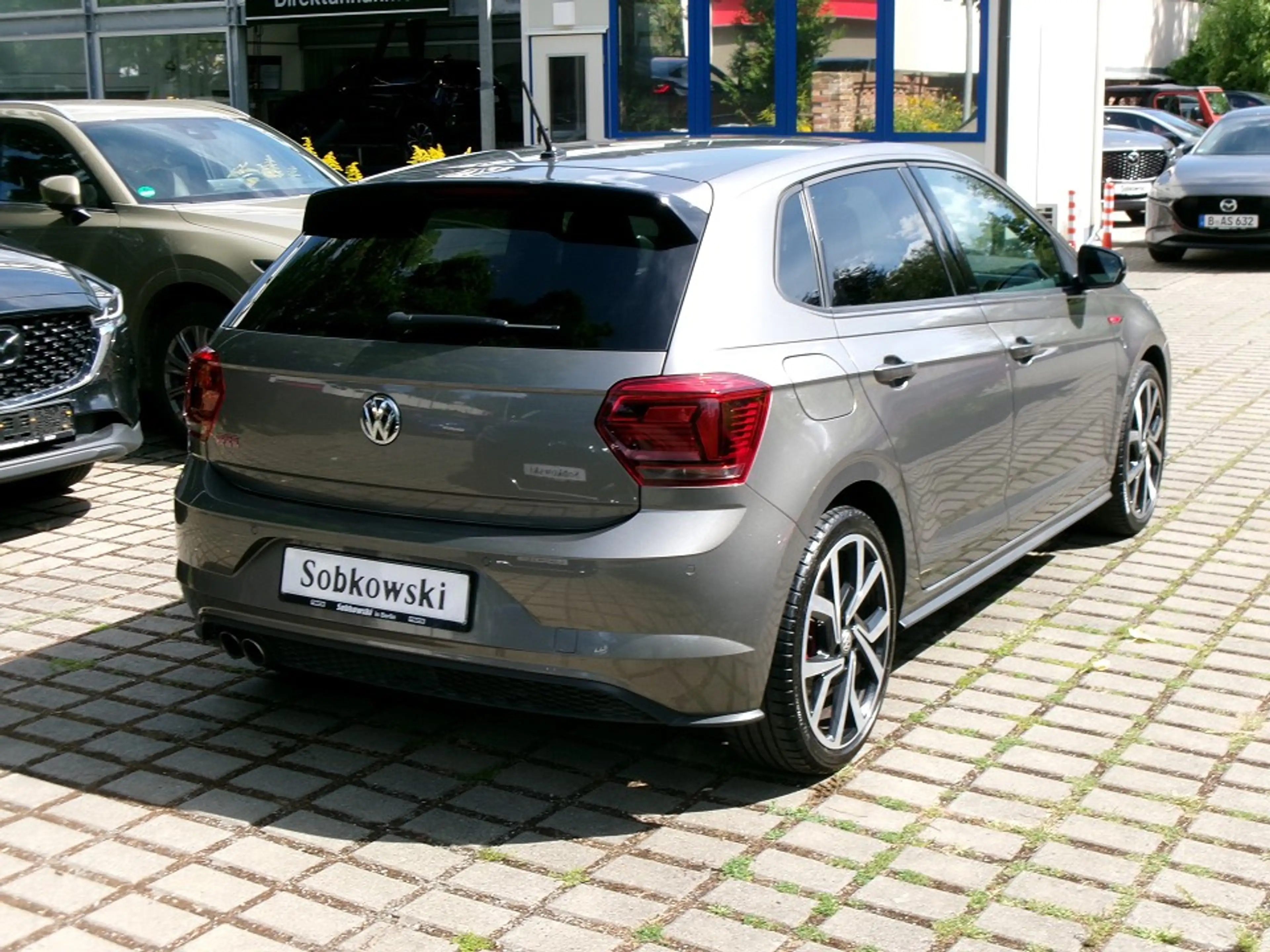 Volkswagen Polo VI GTI DSG — photo 6