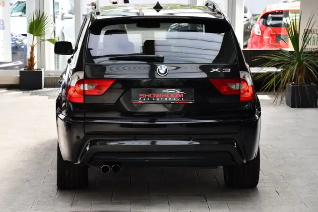 BMW X3 view 5